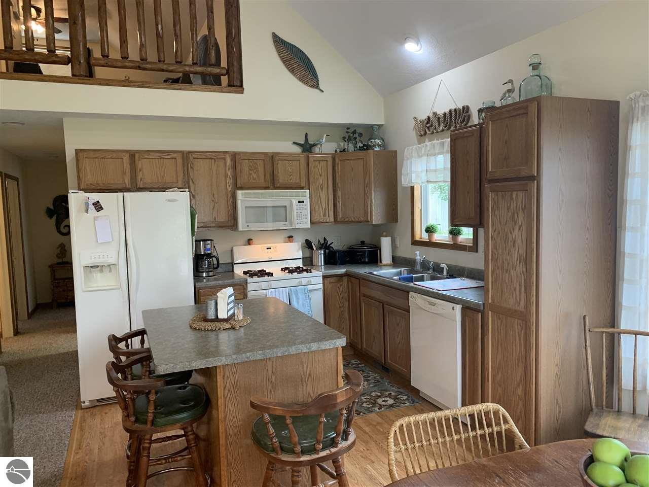 233 W Logan Street, Lake City, MI 49651 — Photo 6