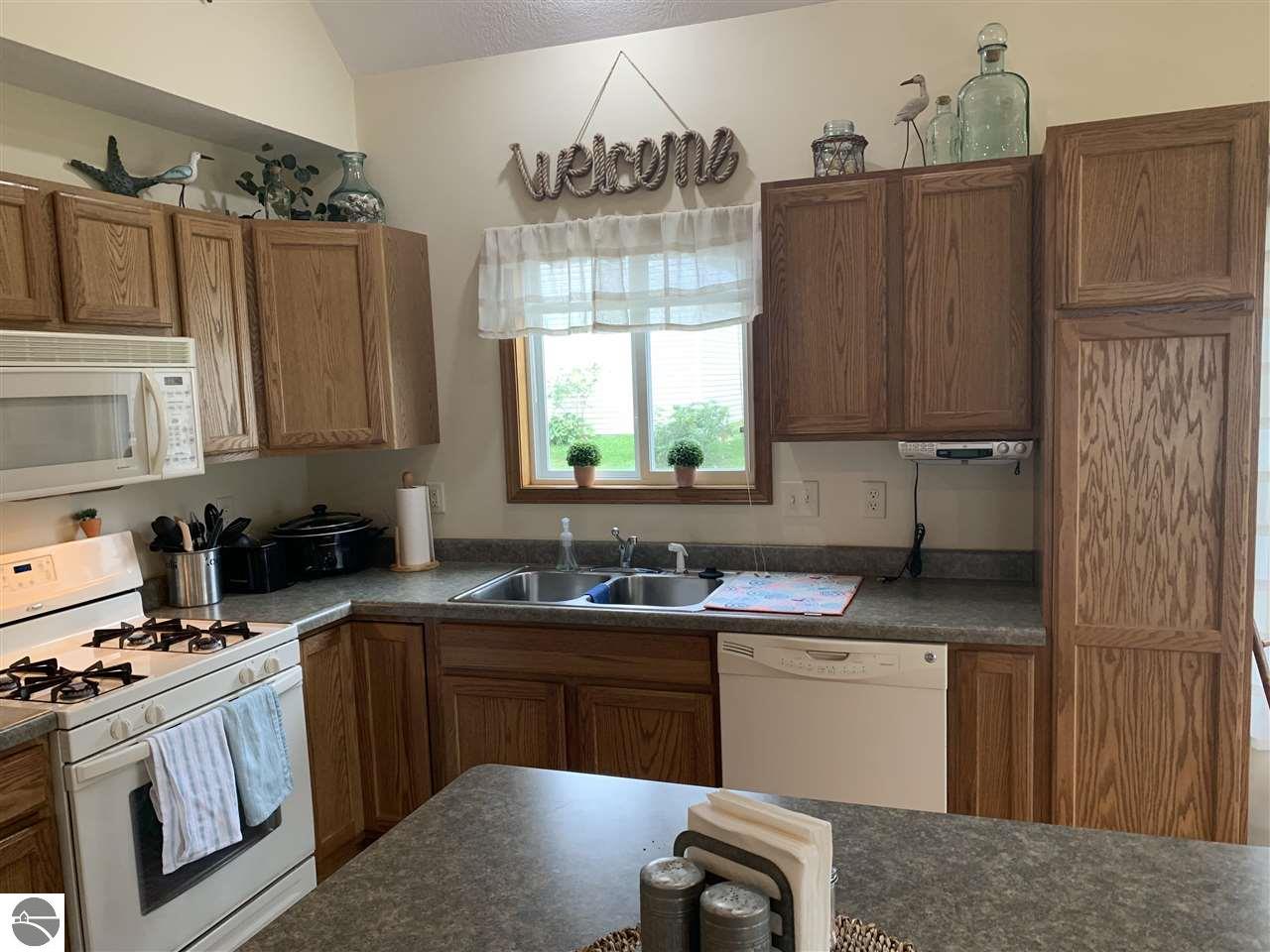 233 W Logan Street, Lake City, MI 49651 — Photo 7