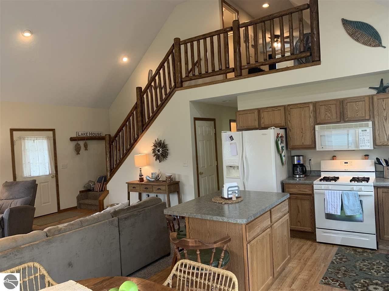 233 W Logan Street, Lake City, MI 49651 — Photo 8