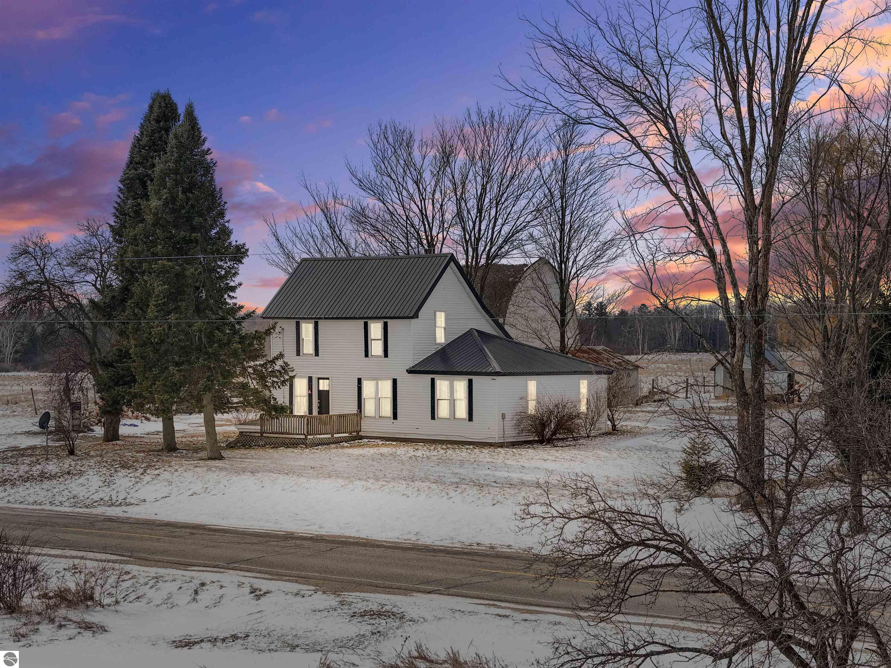 21239 5th Avenue, Marion, MI 49665 — front exterior
