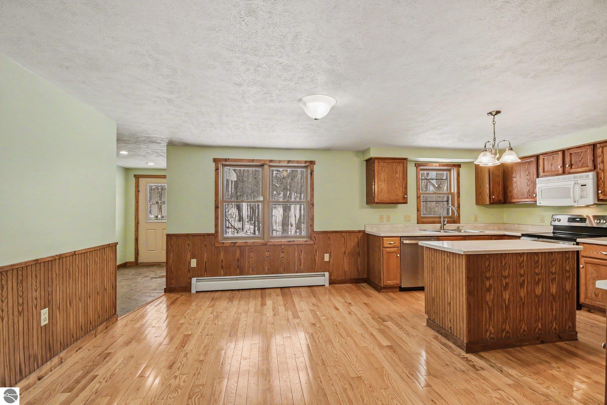 11510 E Lee Mann Road, Northport, MI 49670 — Photo 7
