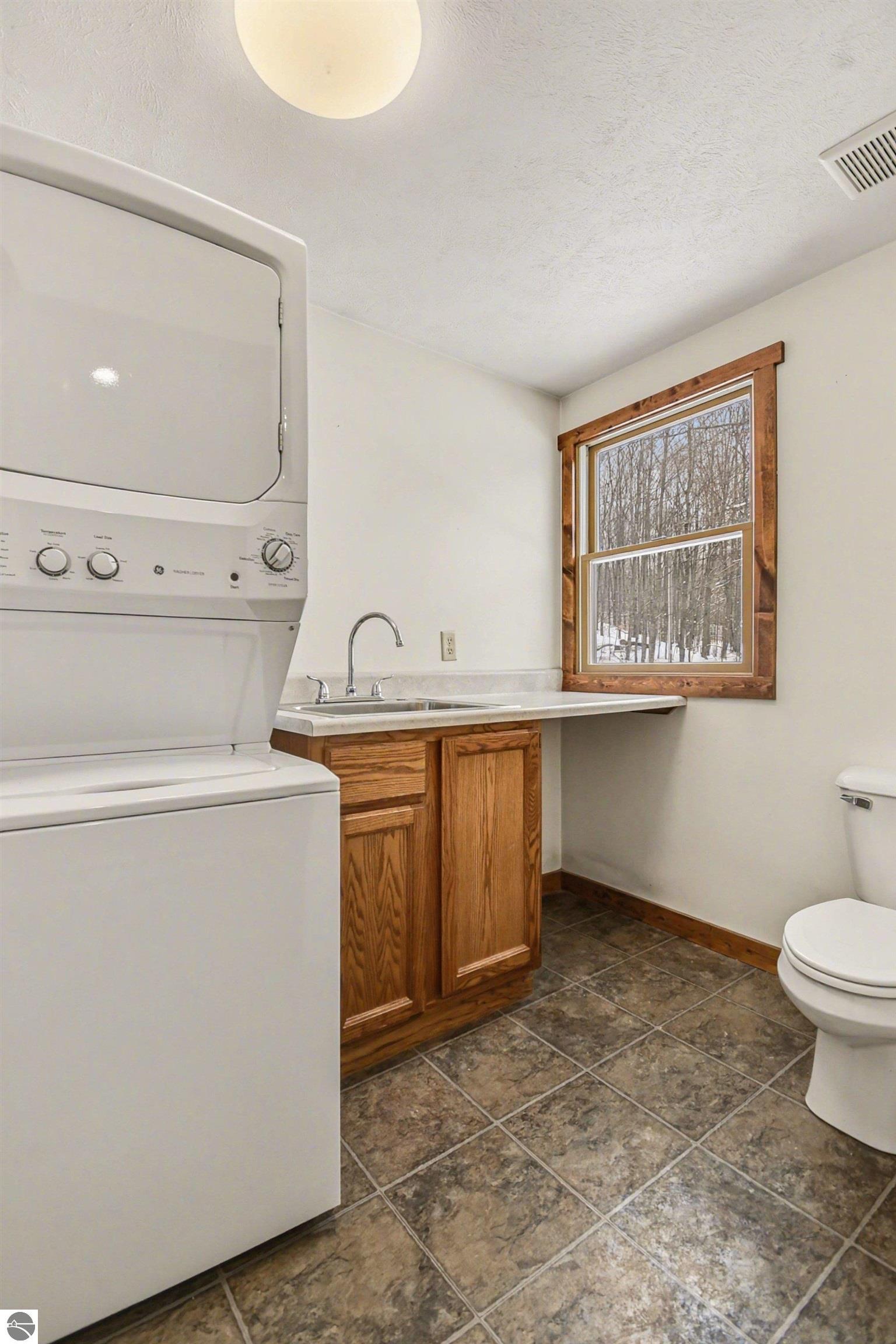 11510 E Lee Mann Road, Northport, MI 49670 — Photo 9