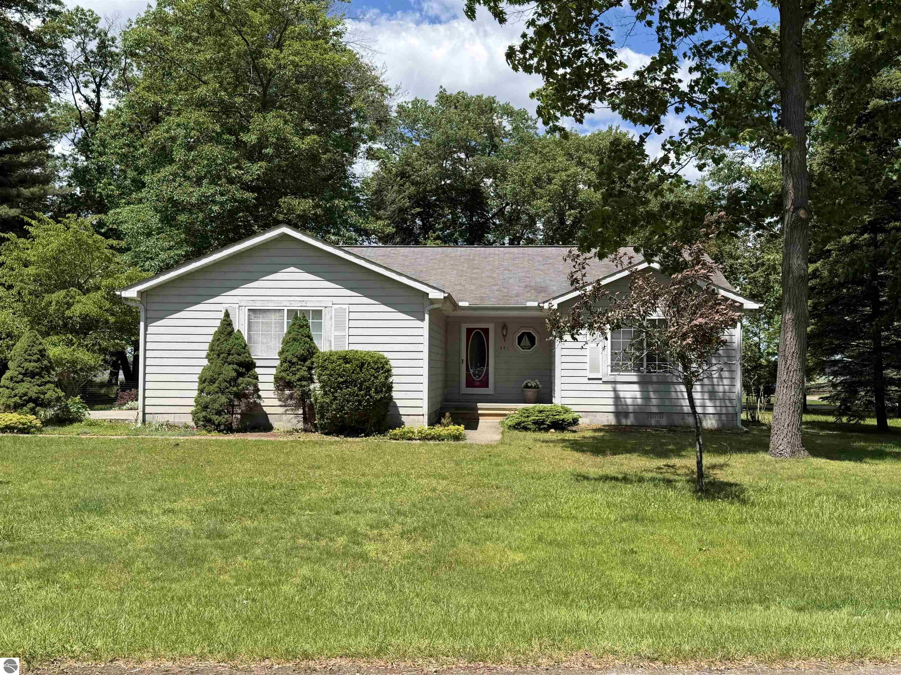 441 Lakewood Drive, East Tawas, MI 48730
