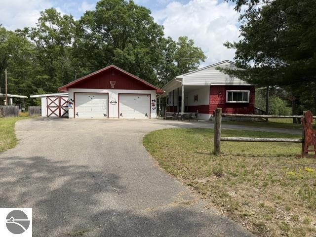 1690 Buena Vista Avenue, National City, MI 48748