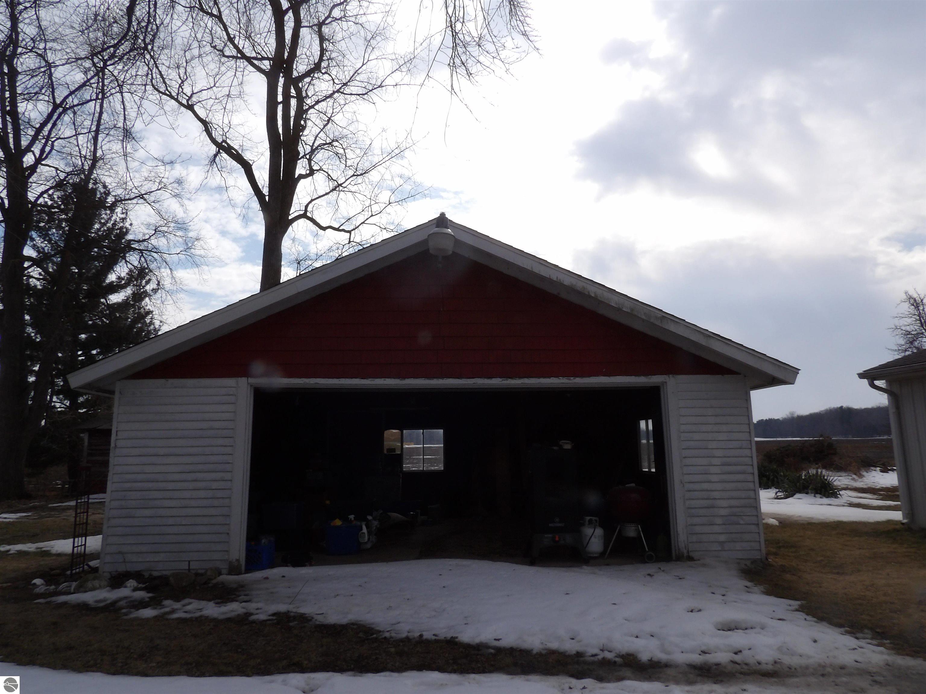 7890 E Townline Road, Bridgeport, MI 48722 — Photo 2