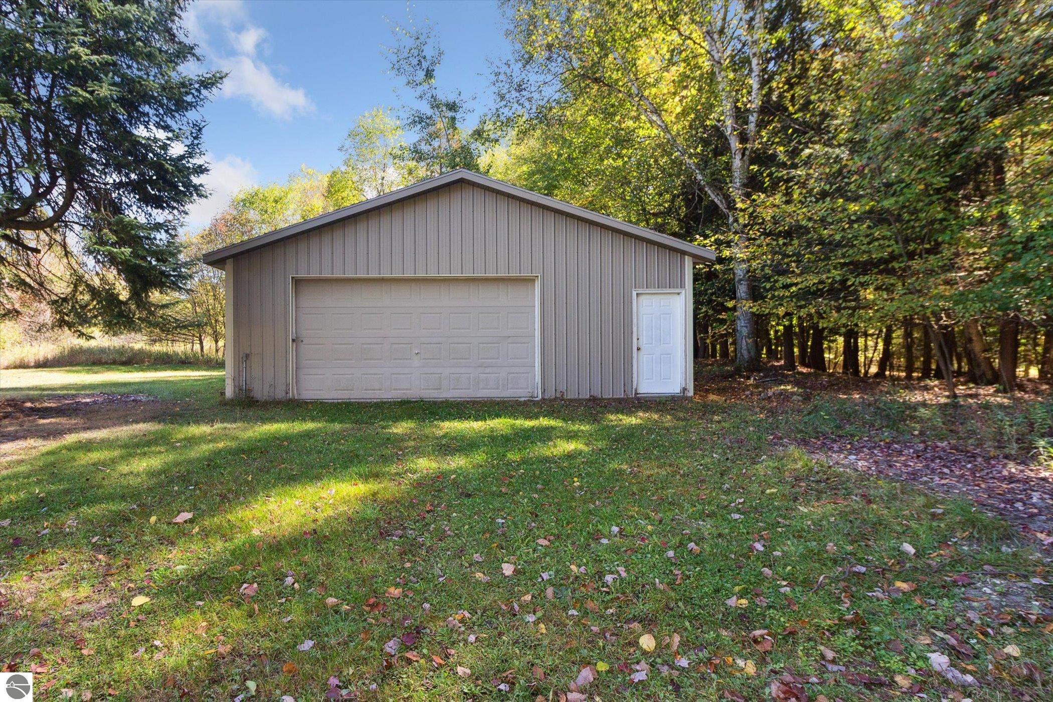 751 Hunters Ridge, Marion, MI 49665 — Photo 54