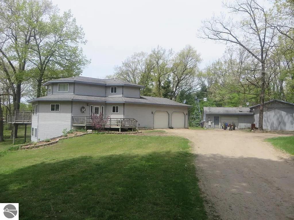 782 Jerry Ray Road, Vestaburg, MI 48891 — front exterior