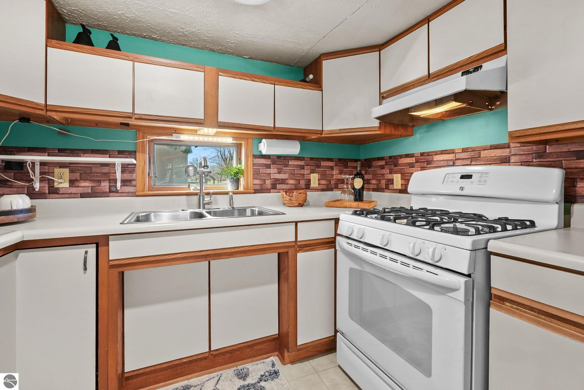327 S Gladwin Street, Lake City, MI 49651 — Photo 15