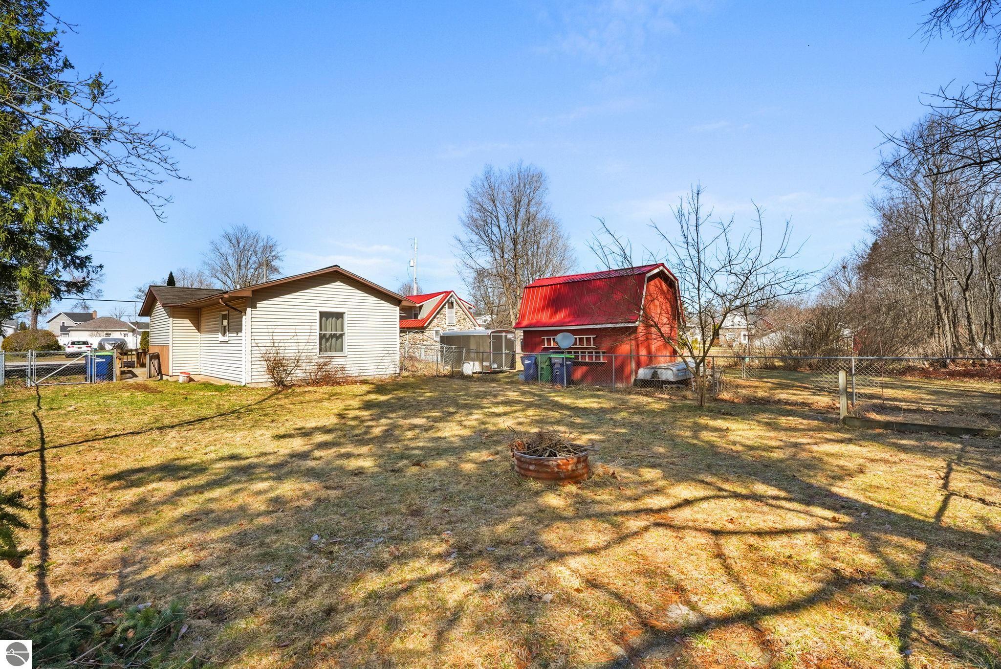 327 S Gladwin Street, Lake City, MI 49651 — Photo 36