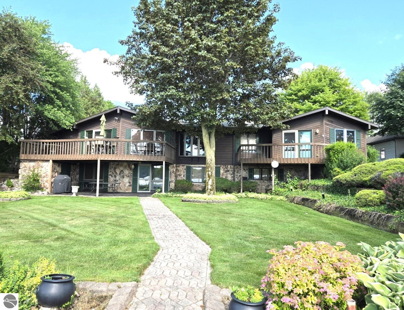 1116 Fairway Drive, Lake Isabella, MI 48893