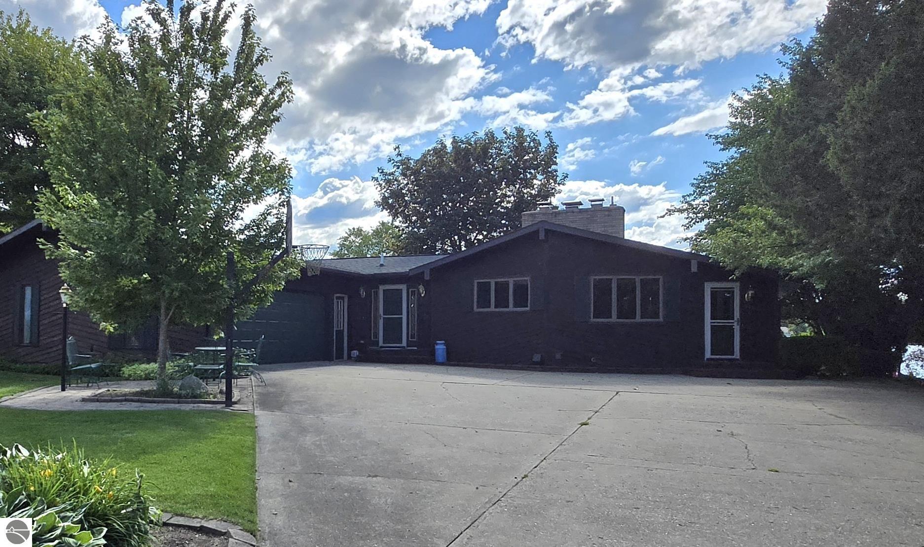 1116 Fairway Drive, Lake Isabella, MI 48893 — Photo 3
