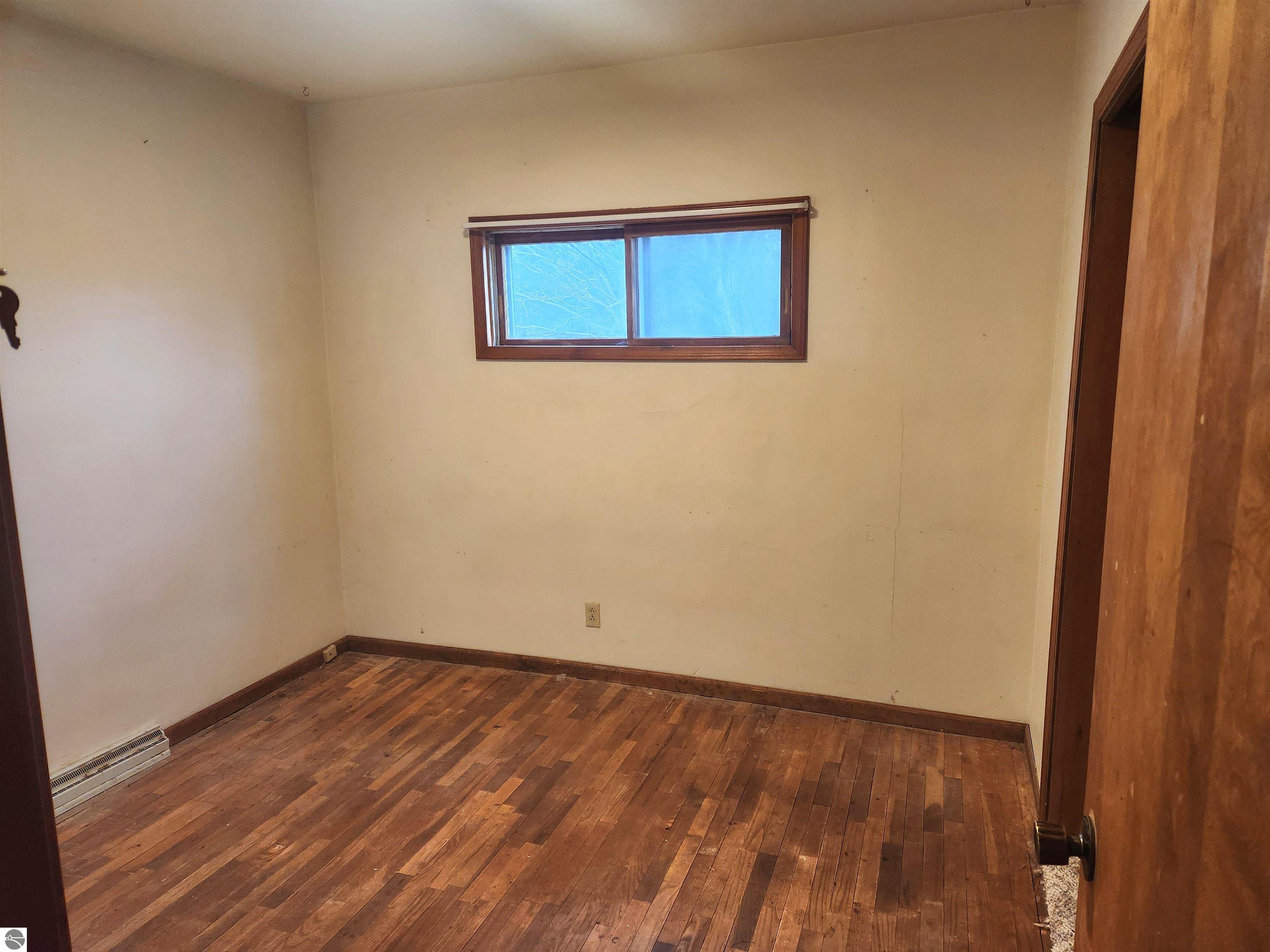 104 E Sexton Street, Breckenridge, MI 48615 — Photo 17