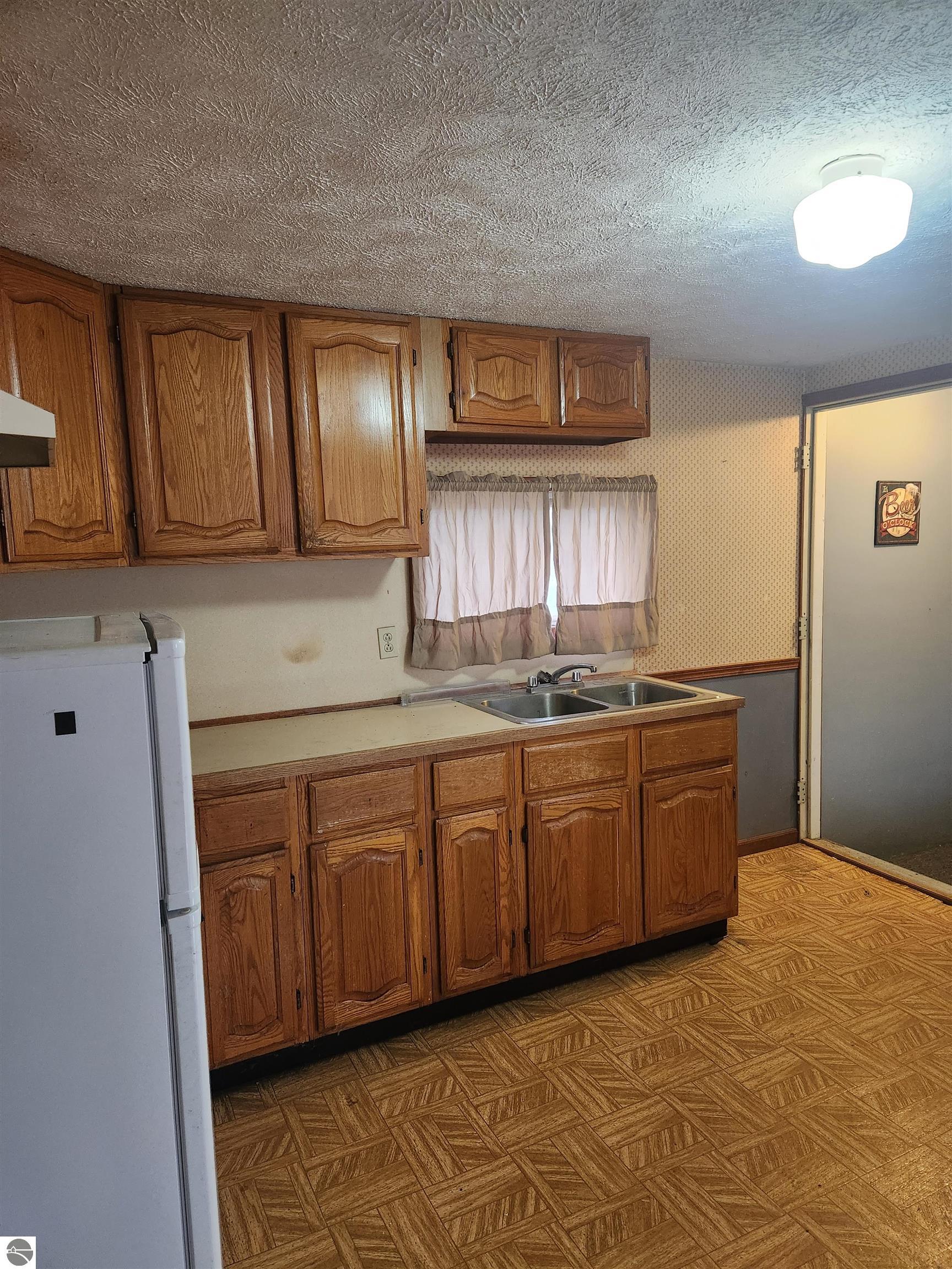 104 E Sexton Street, Breckenridge, MI 48615 — Photo 18