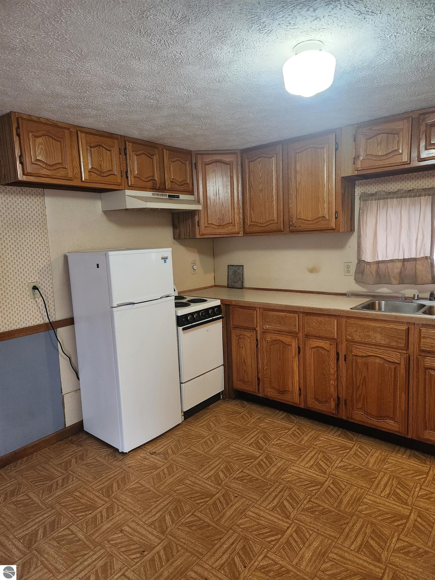 104 E Sexton Street, Breckenridge, MI 48615 — Photo 19