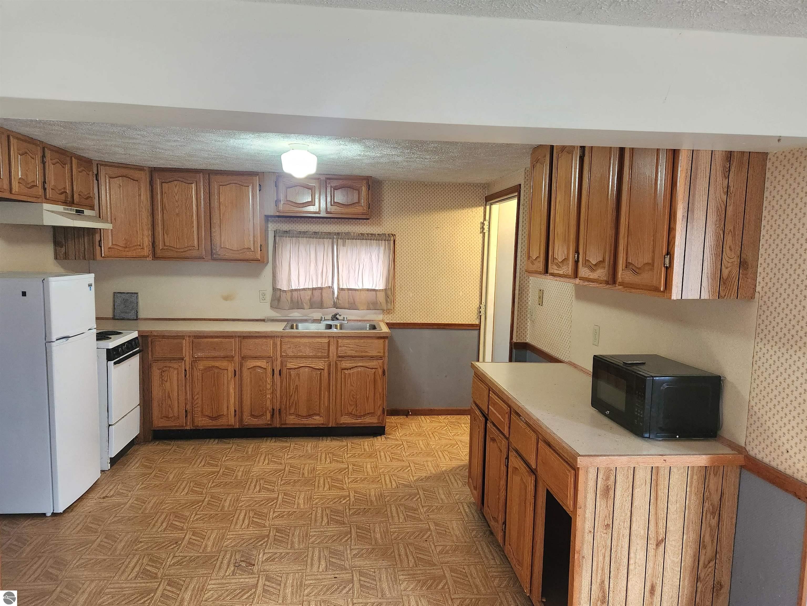 104 E Sexton Street, Breckenridge, MI 48615 — Photo 20