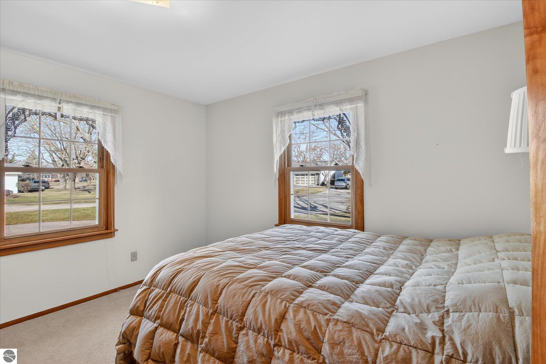 901 Riverview, Alma, MI 48801 — Photo 47
