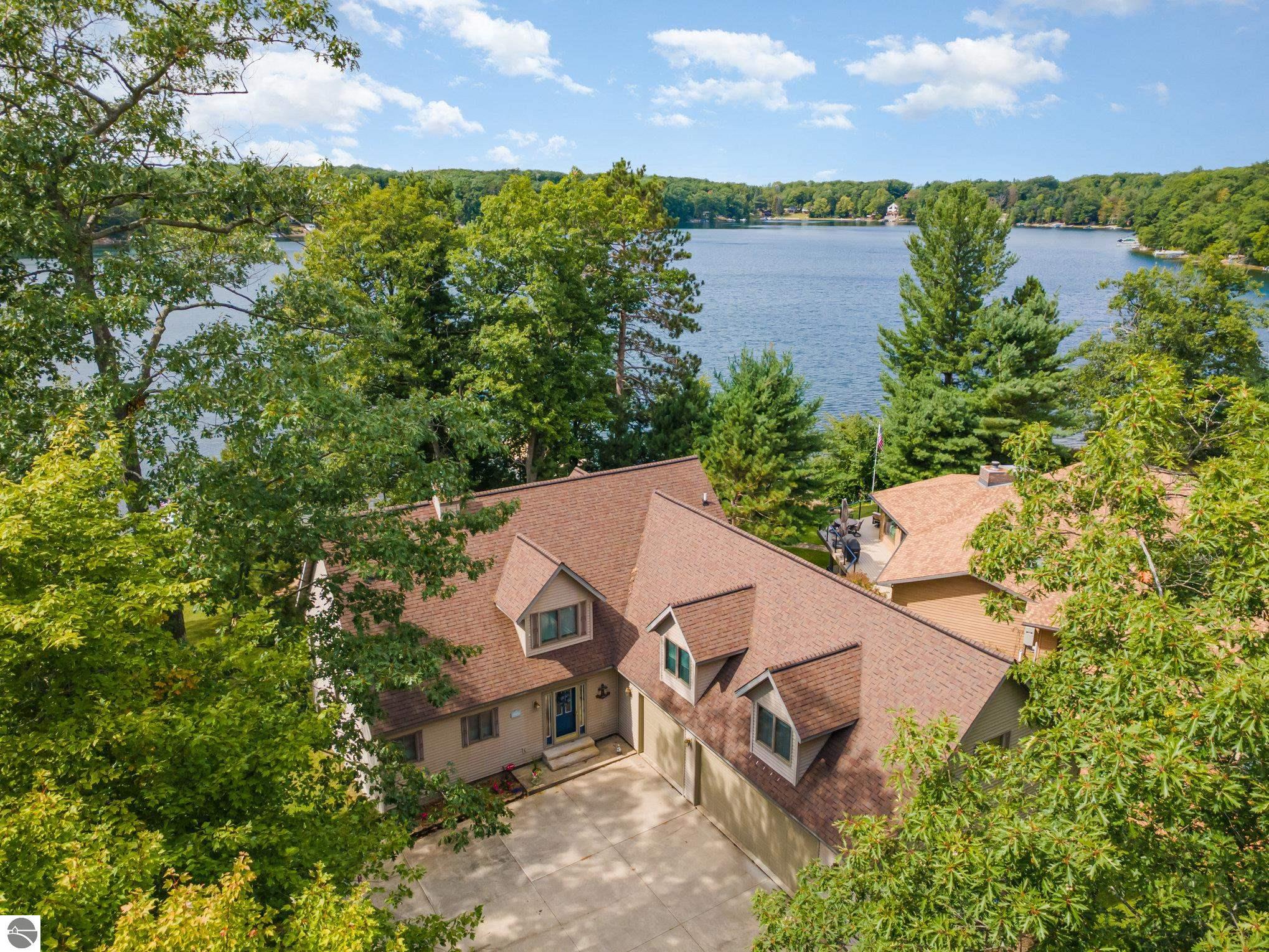 5685 Shirley Ann Drive, Harrison, MI 48625 — front exterior