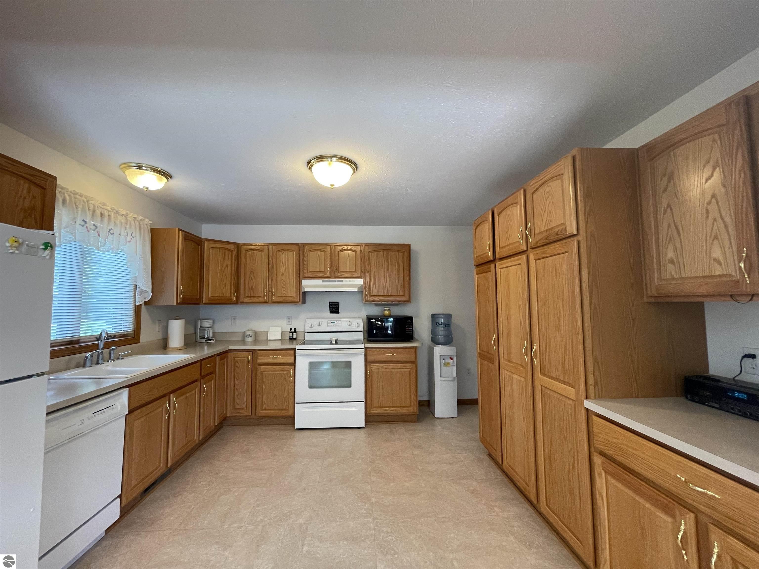 5685 Shirley Ann Drive, Harrison, MI 48625 — Photo 29