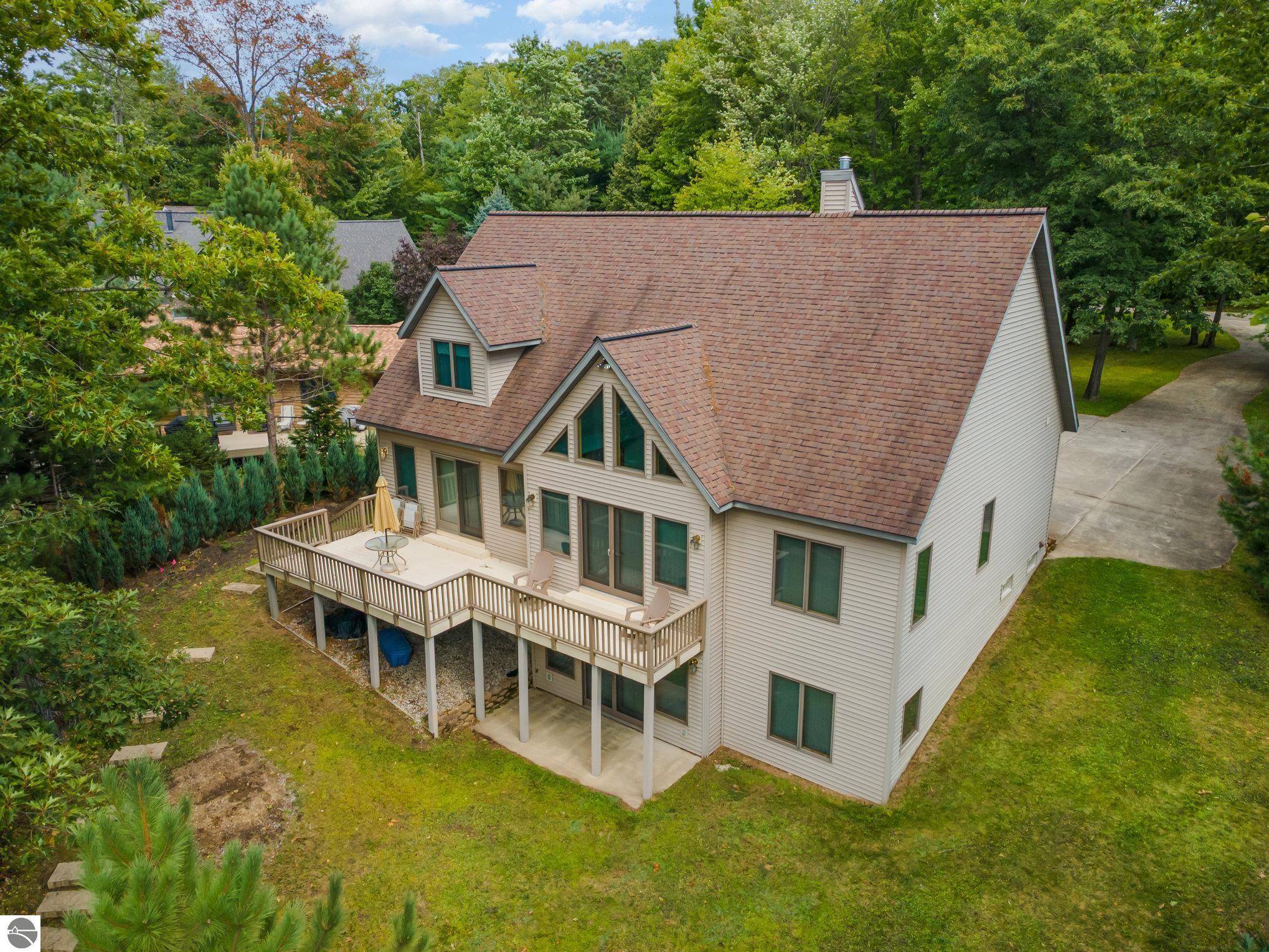 5685 Shirley Ann Drive, Harrison, MI 48625 — Photo 4