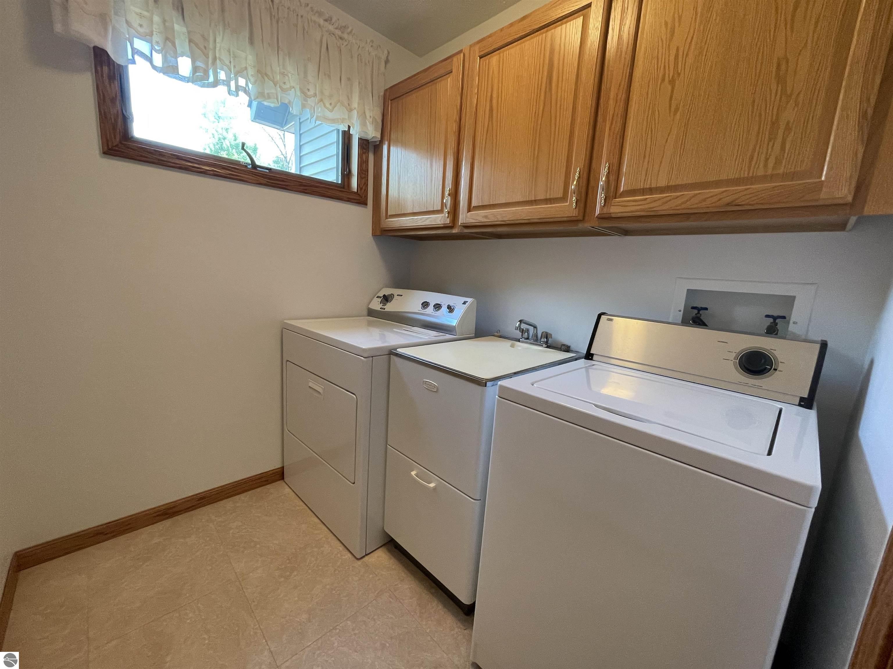 5685 Shirley Ann Drive, Harrison, MI 48625 — Photo 31