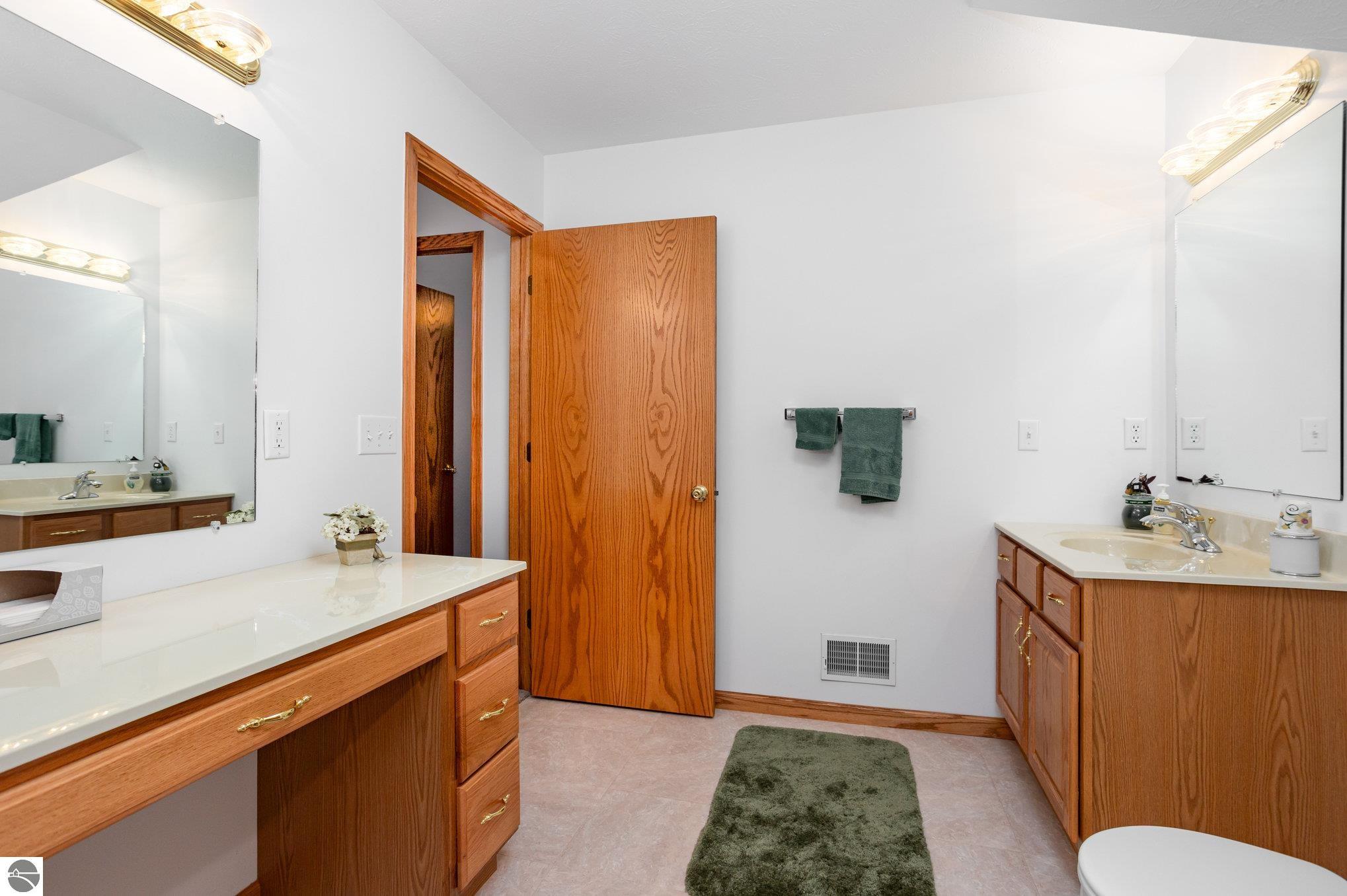 5685 Shirley Ann Drive, Harrison, MI 48625 — Photo 46