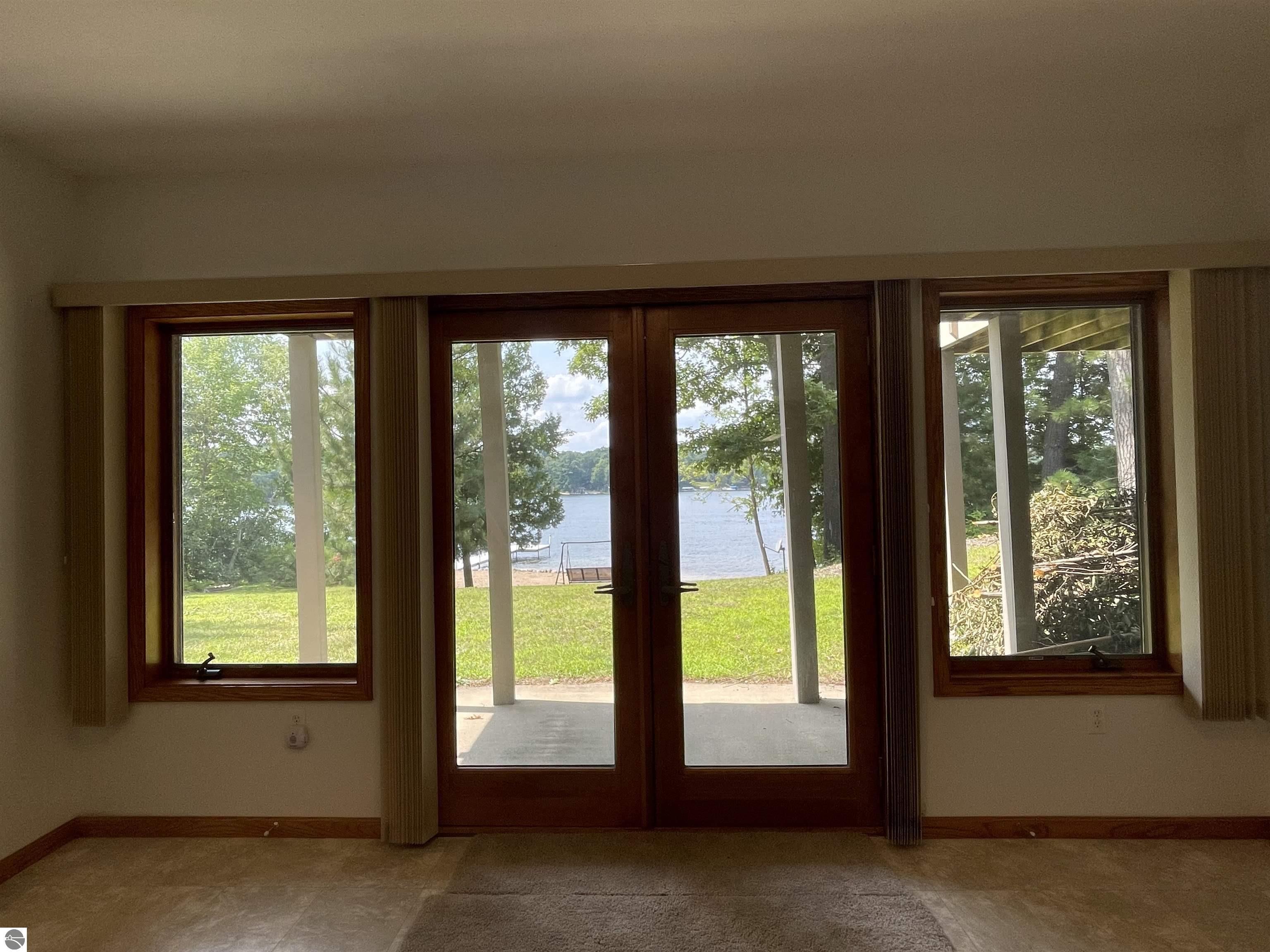 5685 Shirley Ann Drive, Harrison, MI 48625 — Photo 57