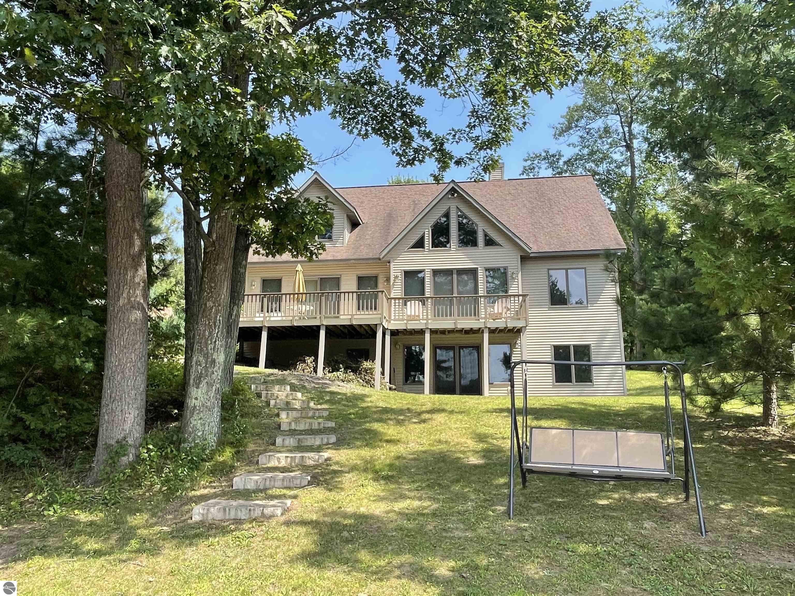5685 Shirley Ann Drive, Harrison, MI 48625 — Photo 9