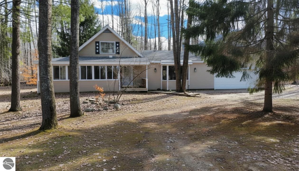 8420 E Stockwell, Harrison, MI 48625 — front exterior