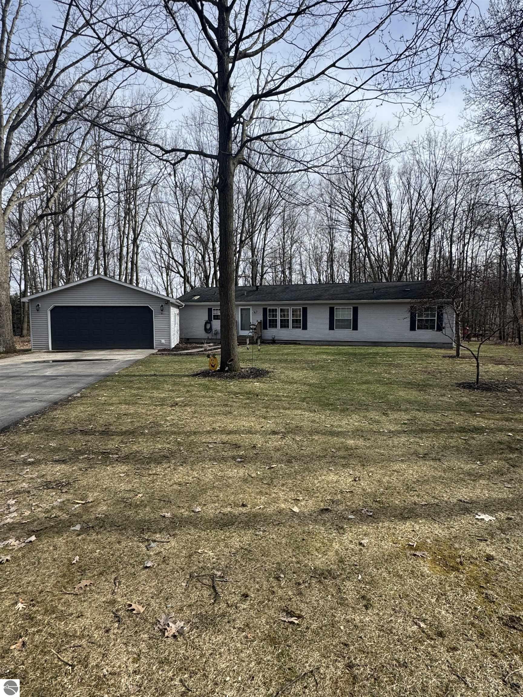 2006 Duquesa Court, Lake Isabella, MI 48893 — Photo 2