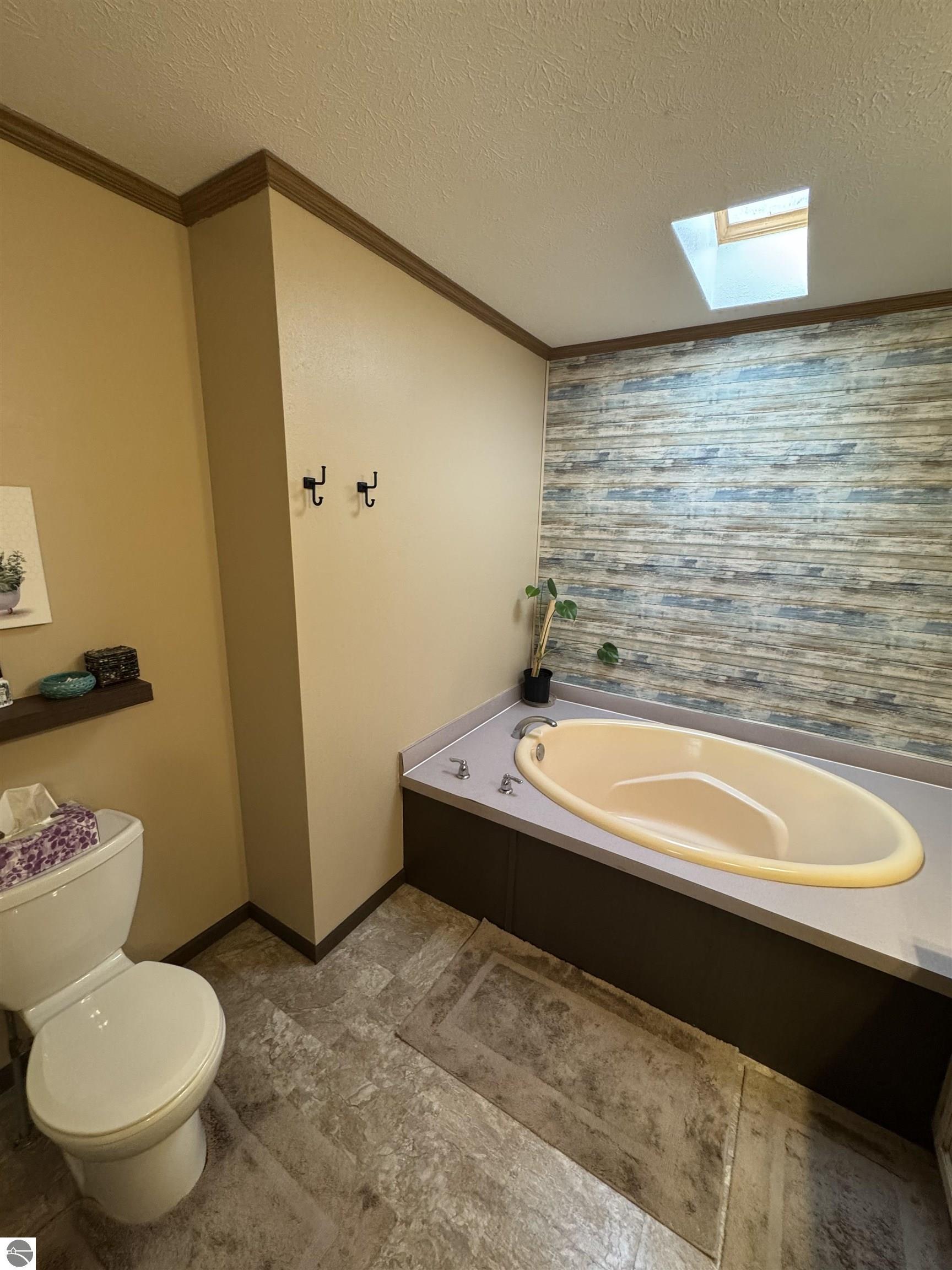 2006 Duquesa Court, Lake Isabella, MI 48893 — Photo 23