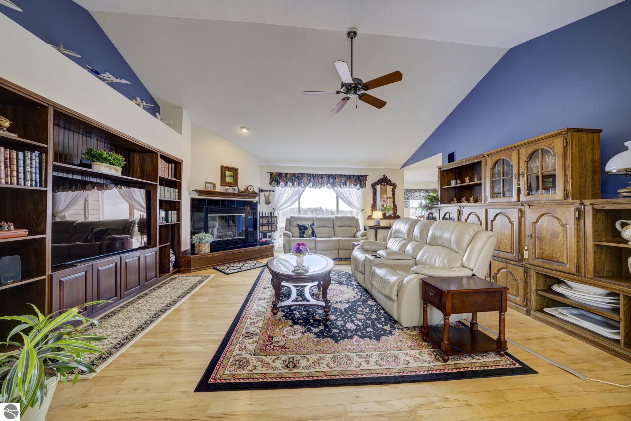 2567 Evergreen Valley Drive