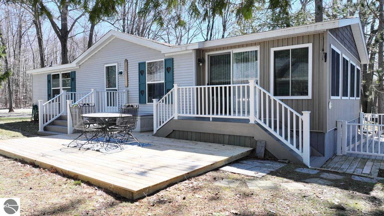 11190 South Shore Drive, Lake, MI 48632 — Photo 2