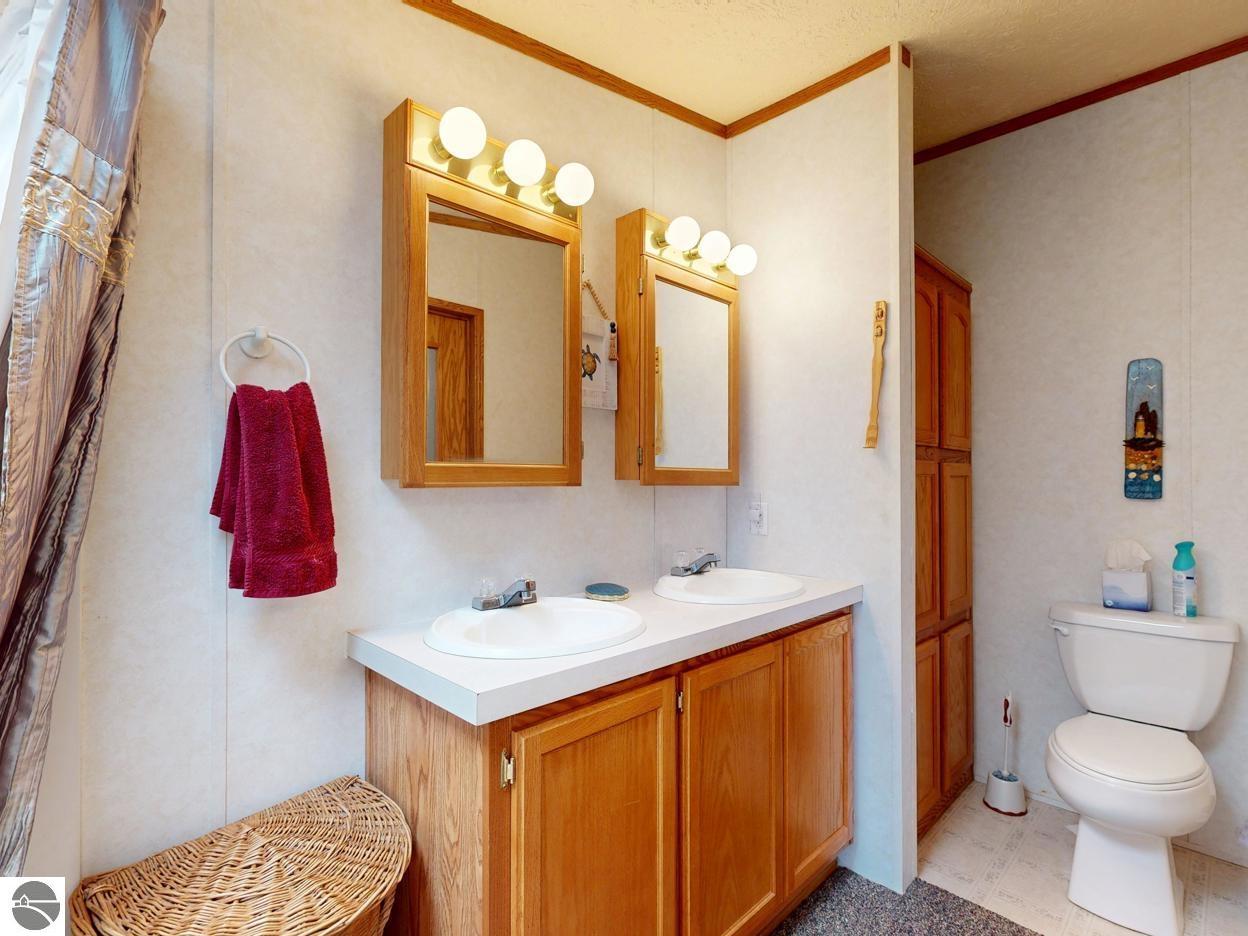 11190 South Shore Drive, Lake, MI 48632 — Photo 19