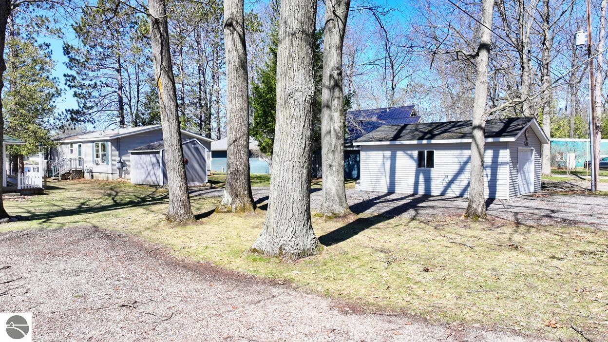 11190 South Shore Drive, Lake, MI 48632 — Photo 21