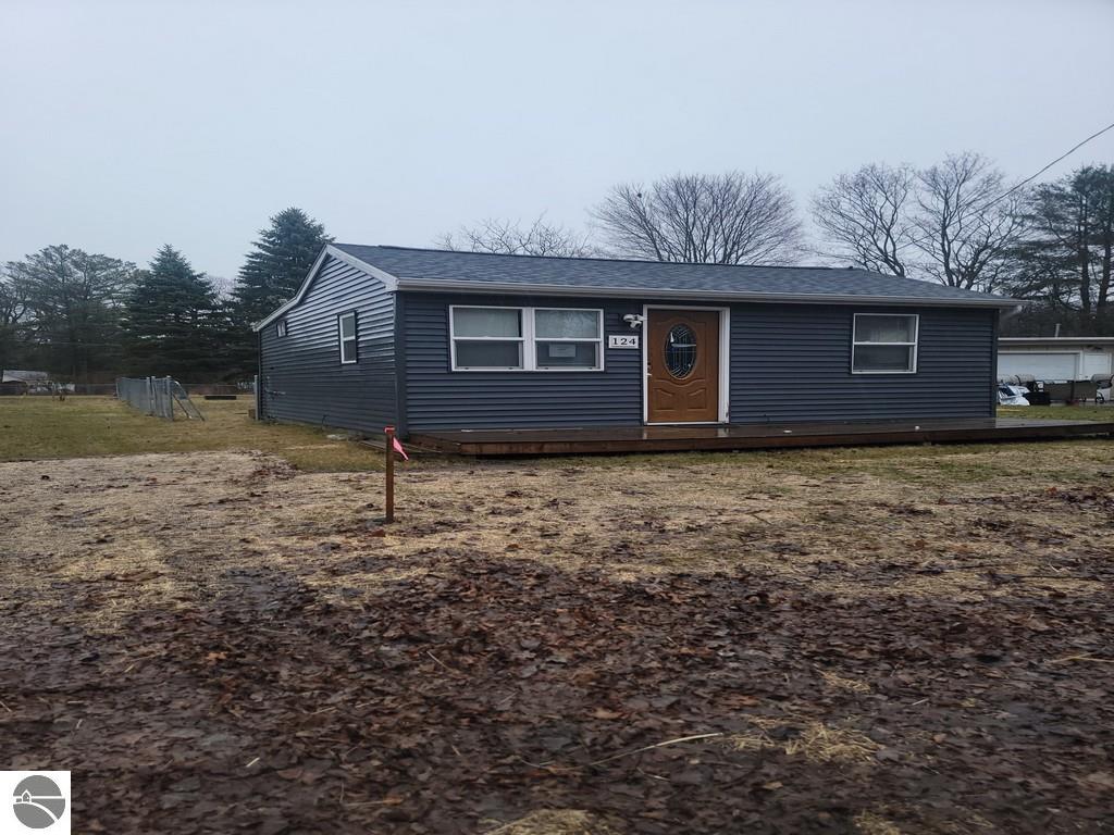 124 N Wheeler, Oscoda, MI 48750 — Photo 18