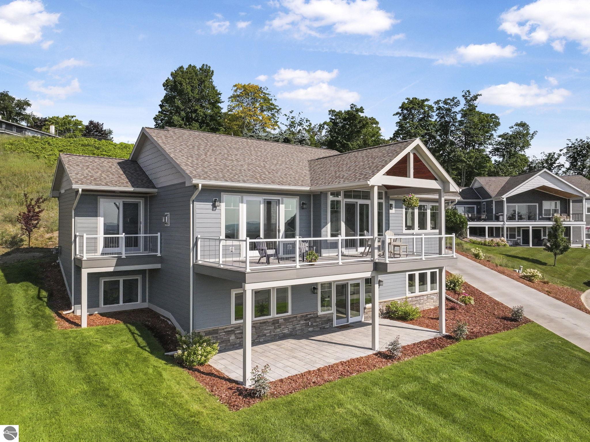 4239 Eagles View