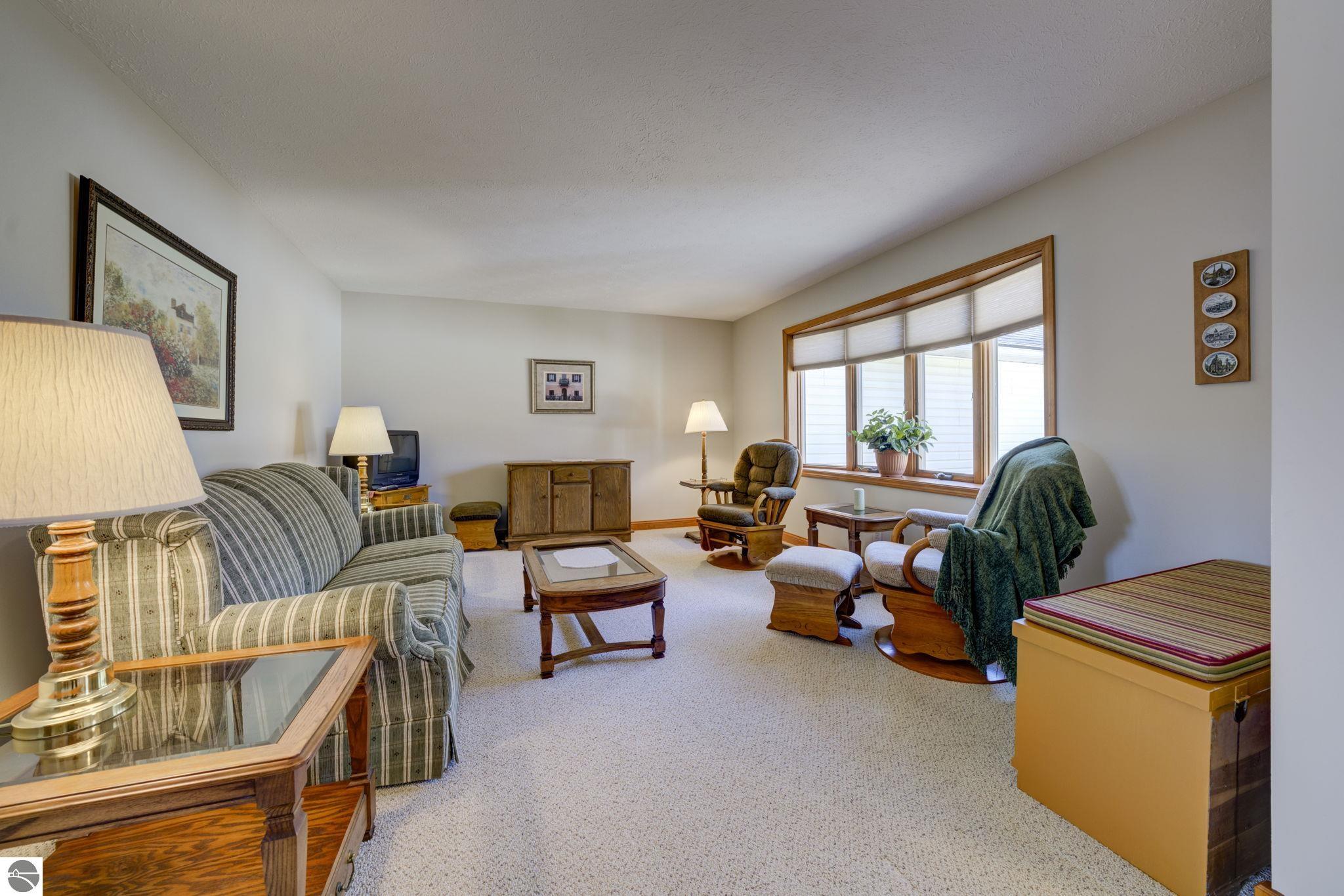 533 Lake Shore Drive