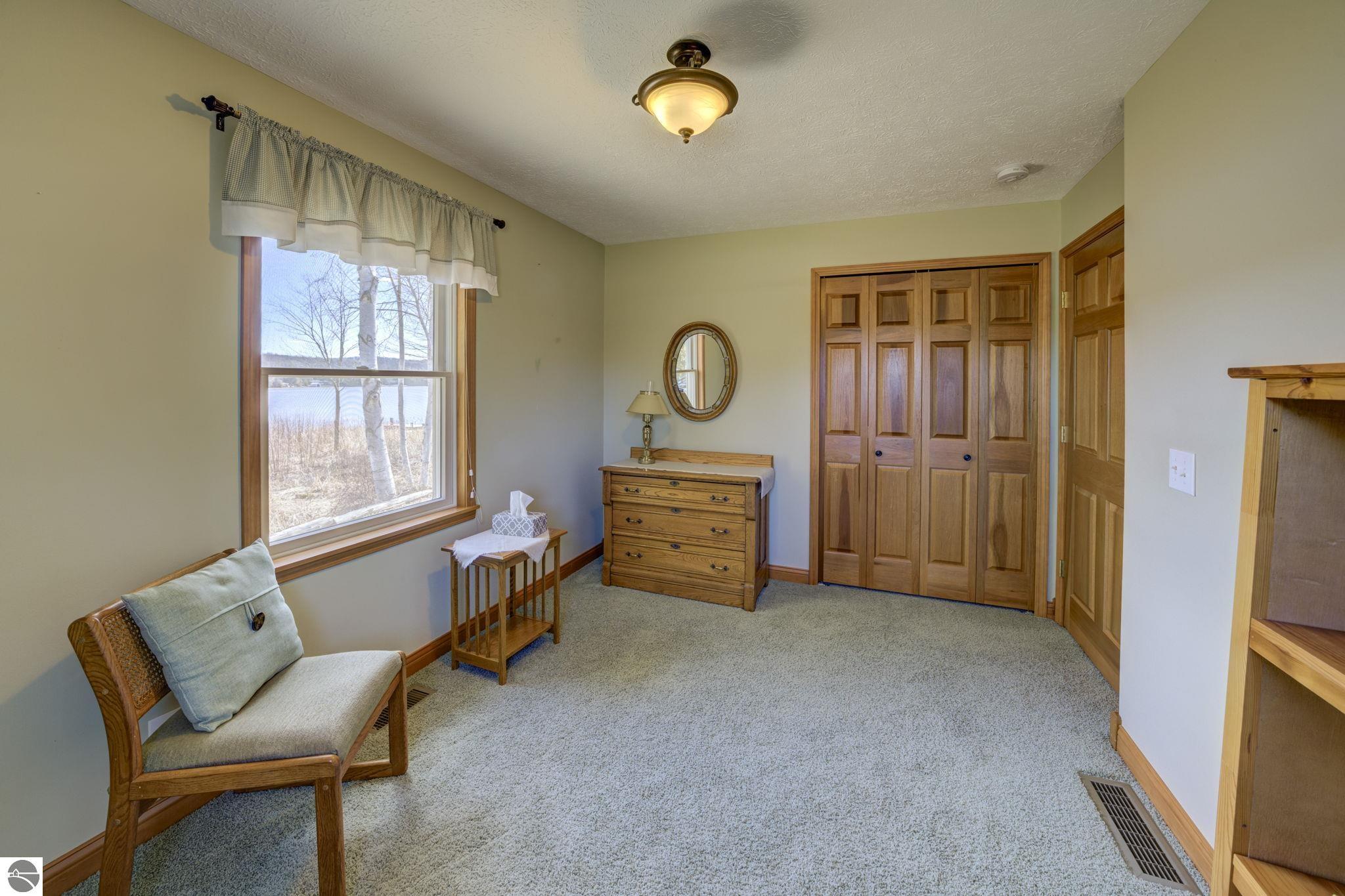 533 Lake Shore Drive