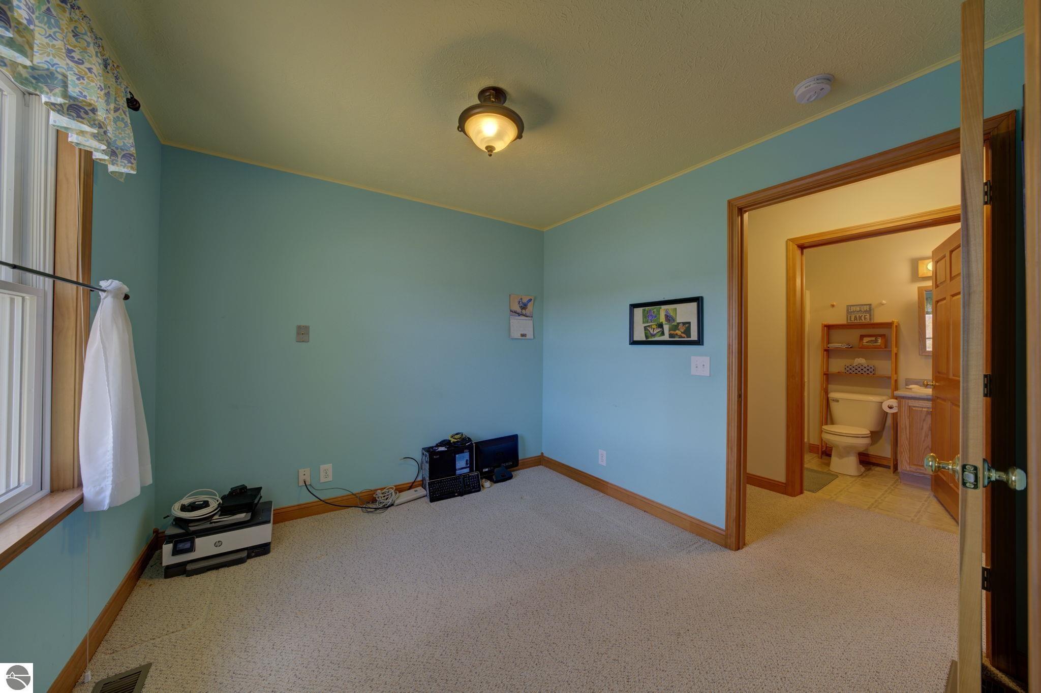 533 Lake Shore Drive