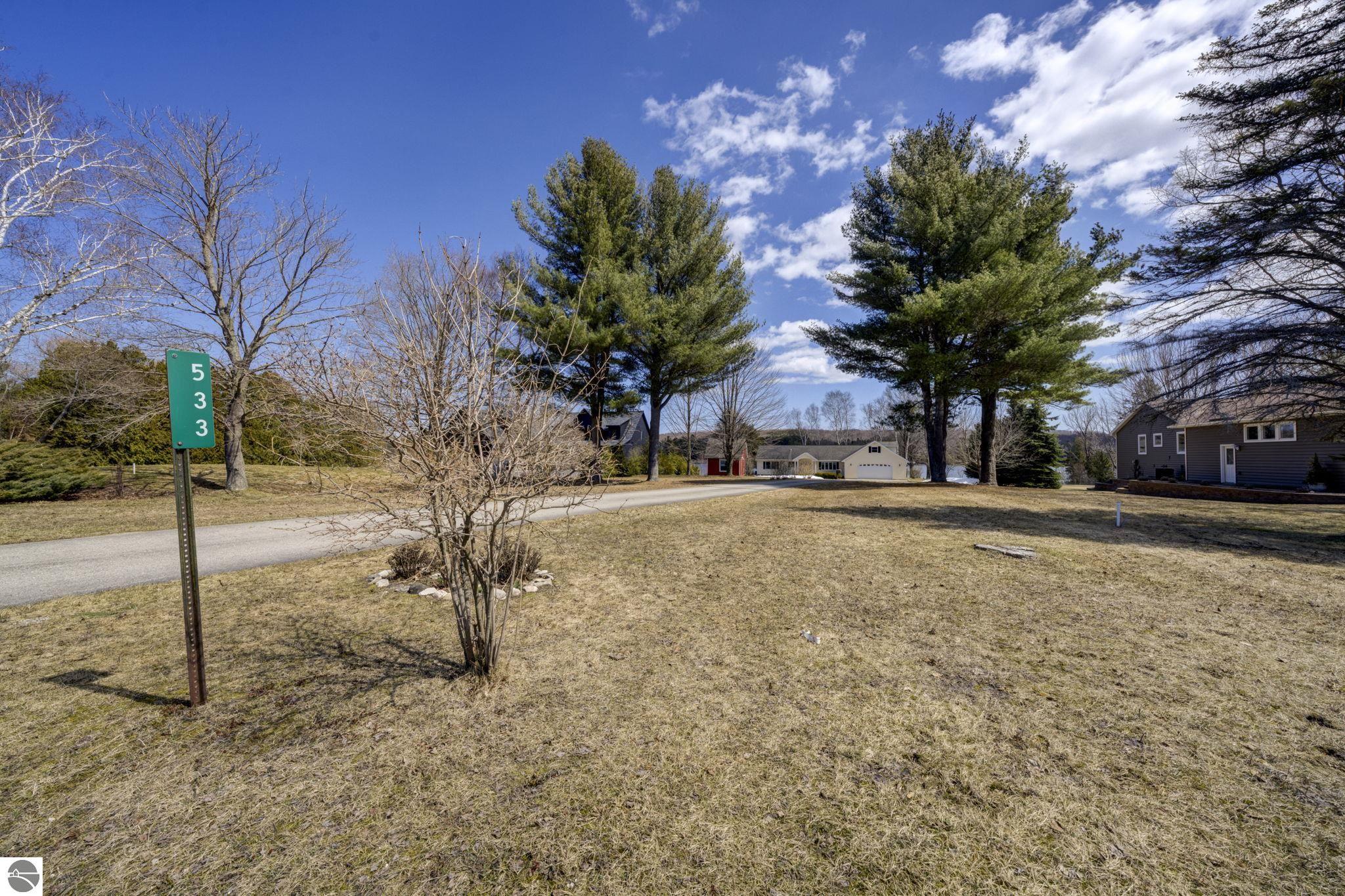 533 Lake Shore Drive