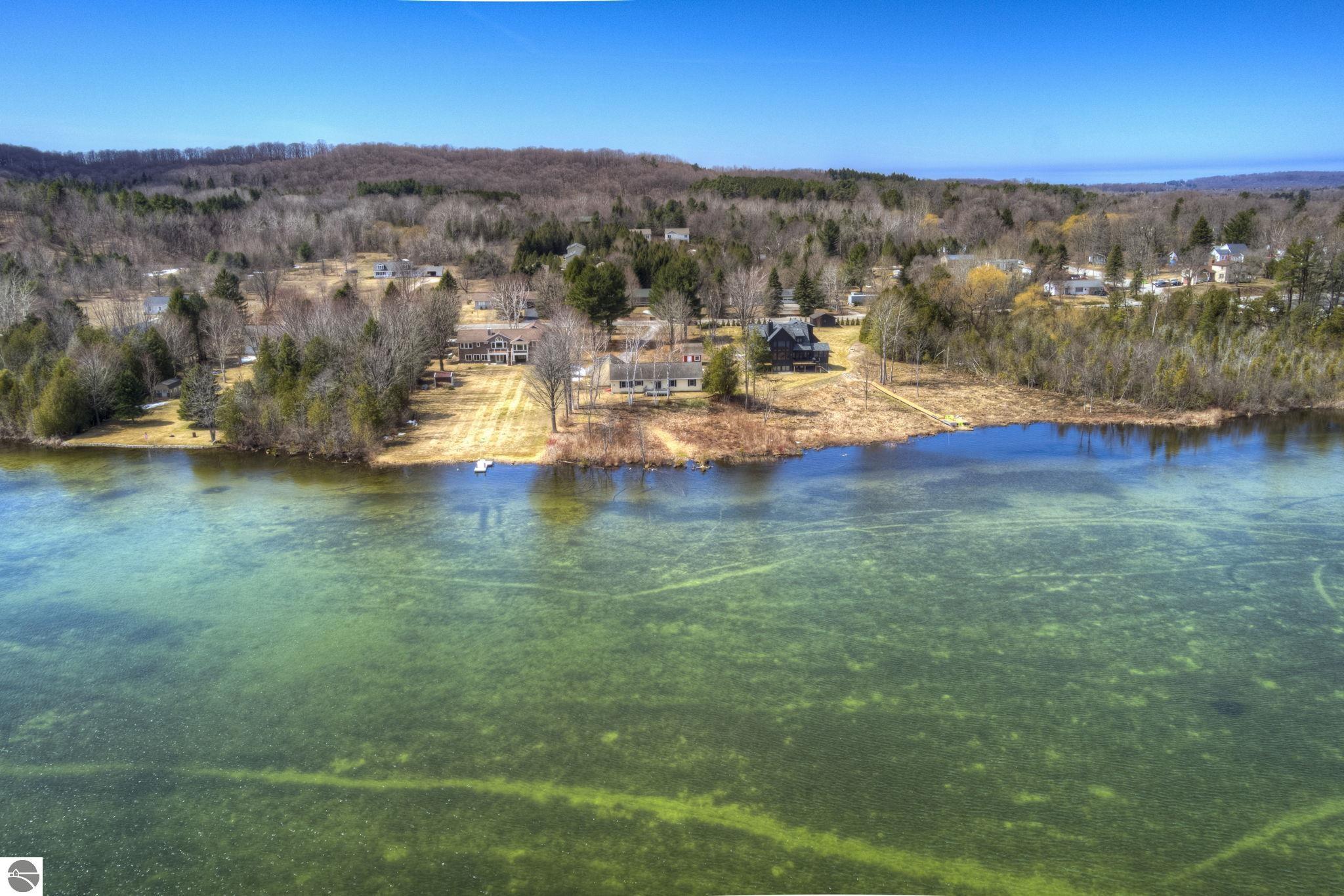 533 Lake Shore Drive