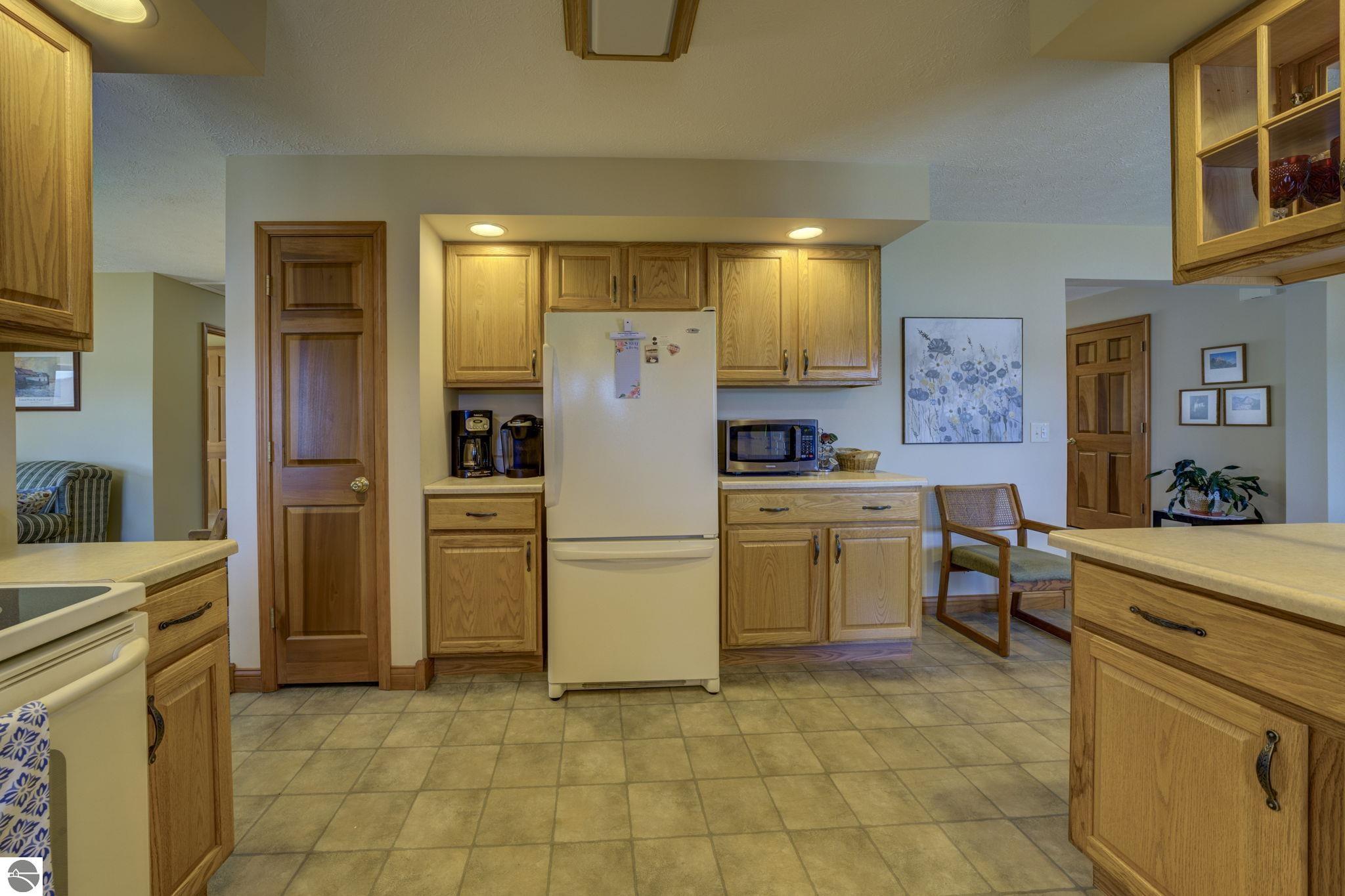 533 Lake Shore Drive