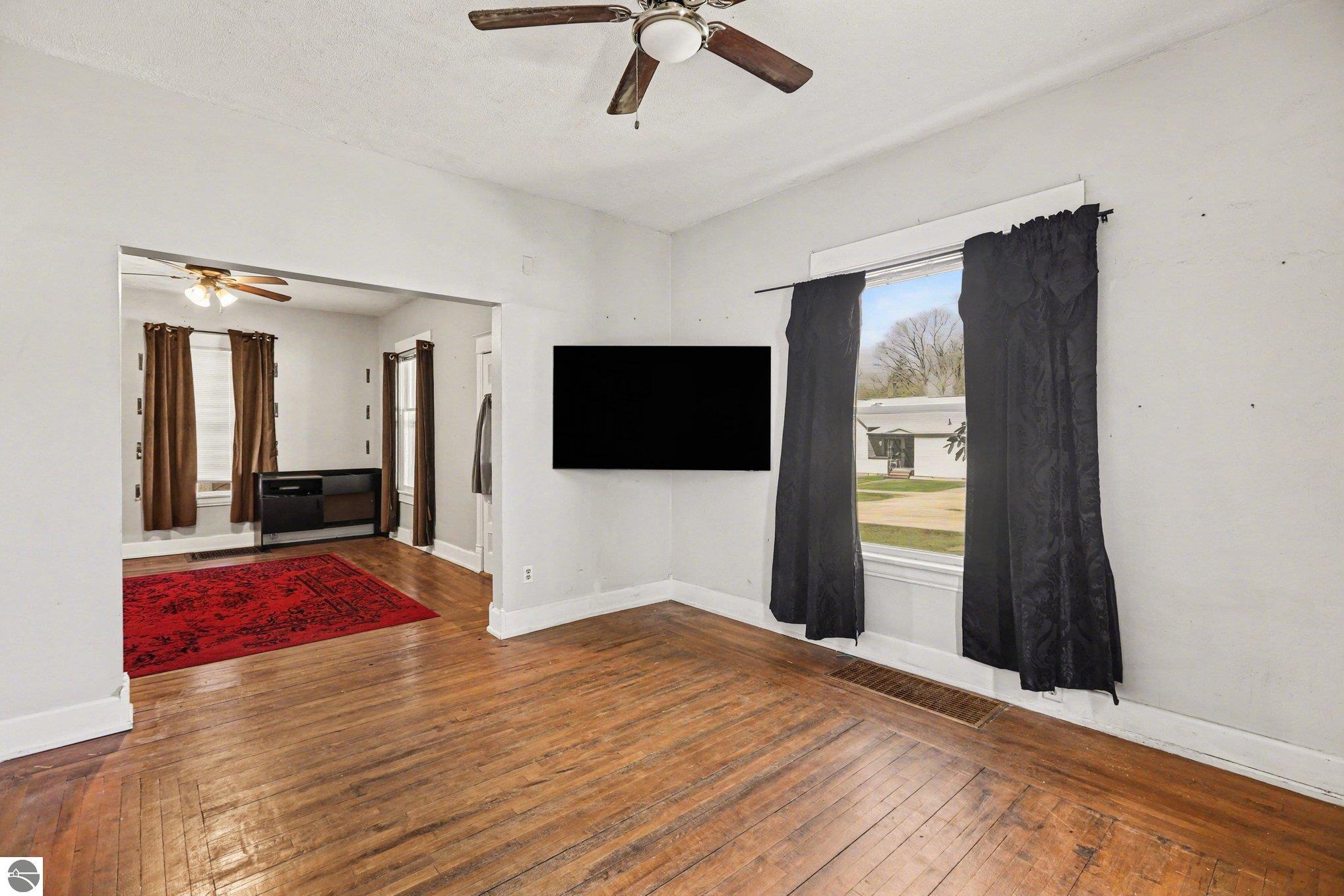 416 E Pine Street, Cadillac, MI 49601 — Photo 14
