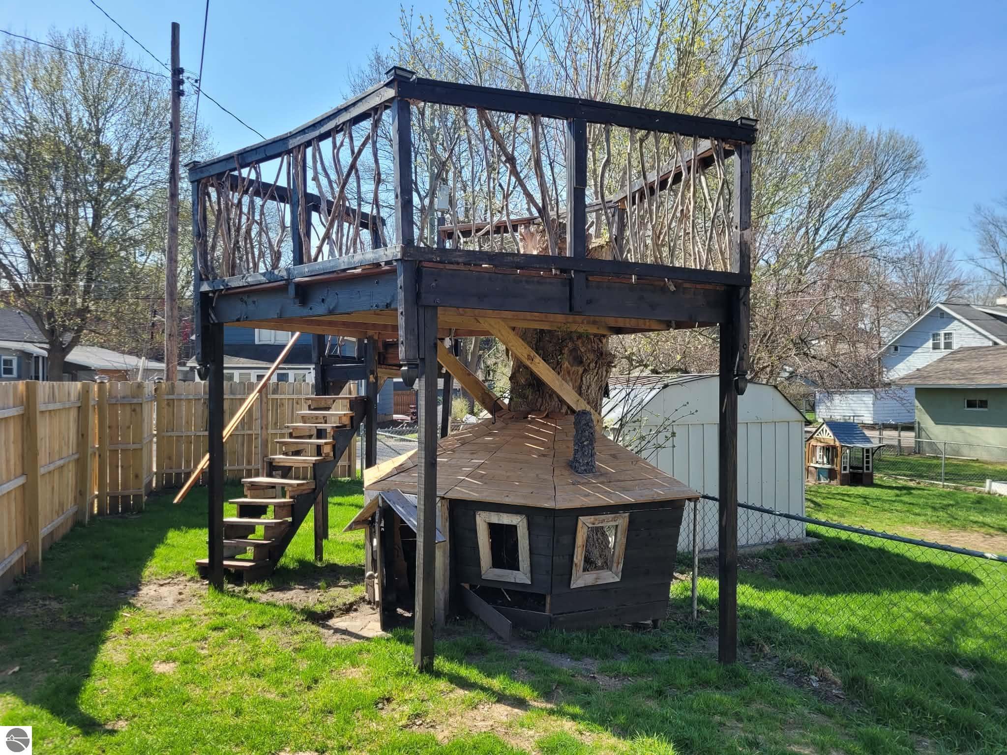416 E Pine Street, Cadillac, MI 49601 — Photo 4