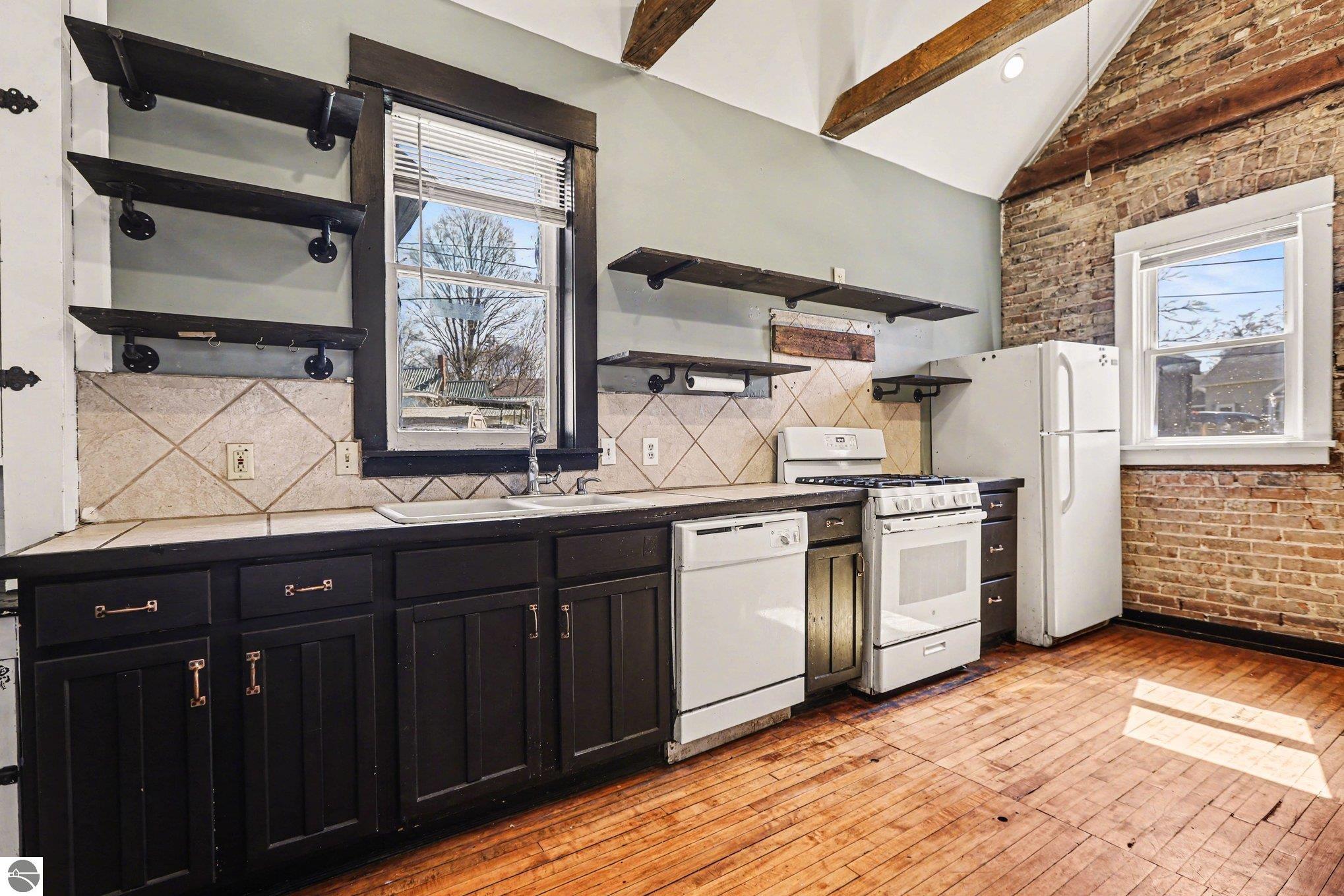 416 E Pine Street, Cadillac, MI 49601 — Photo 6