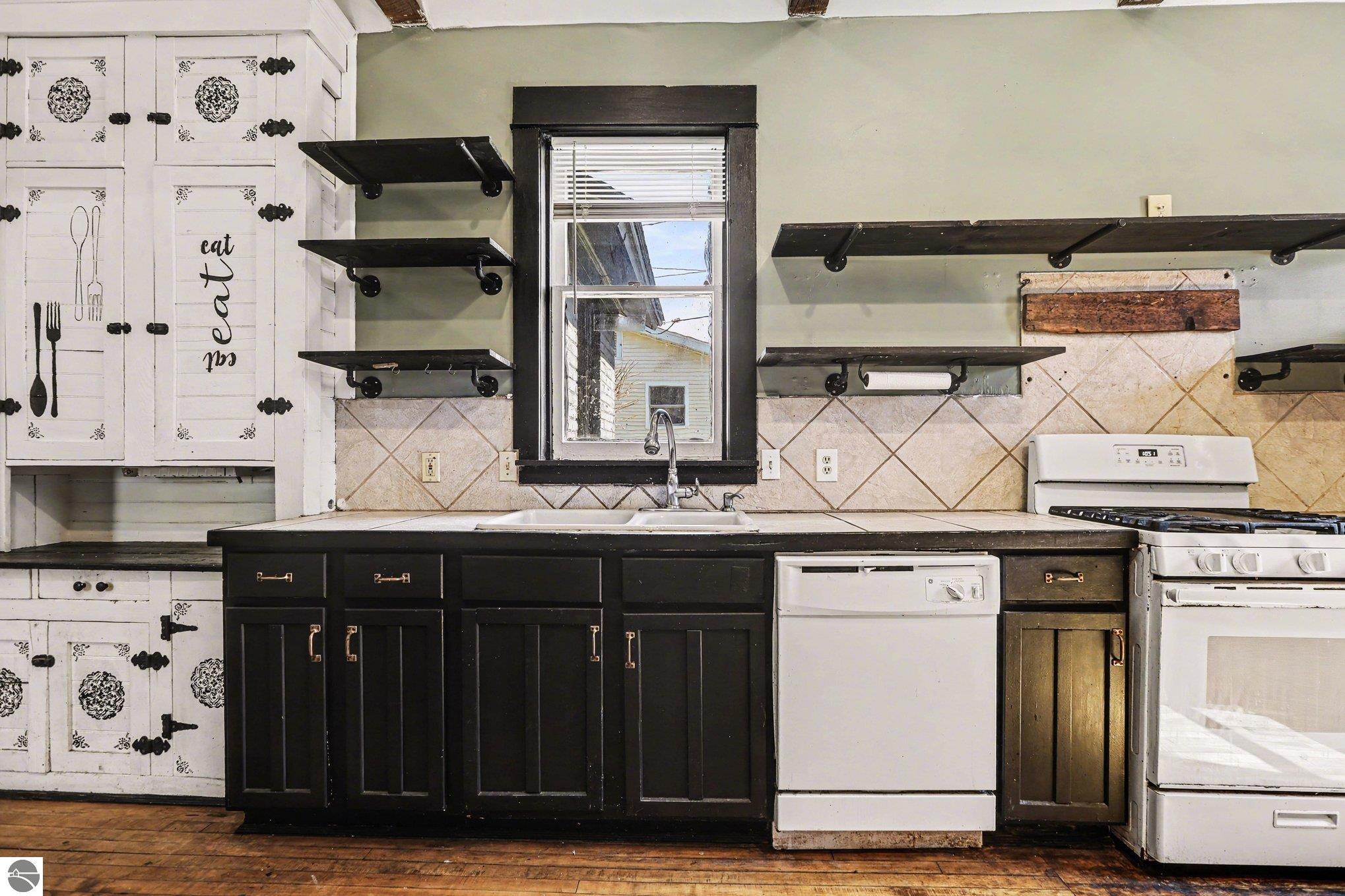 416 E Pine Street, Cadillac, MI 49601 — Photo 10
