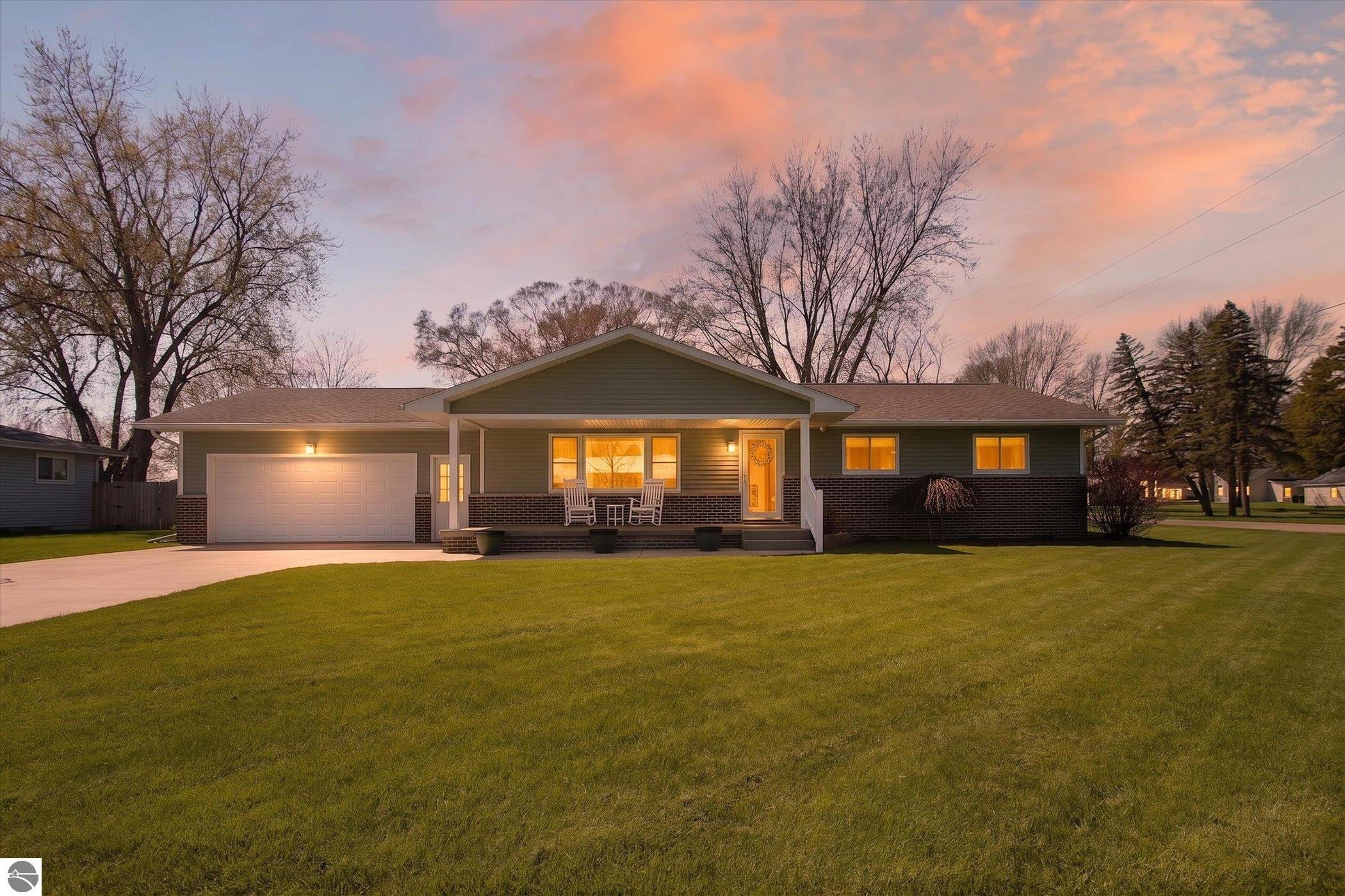 402 Second Street, Breckenridge, MI 48615 — front exterior