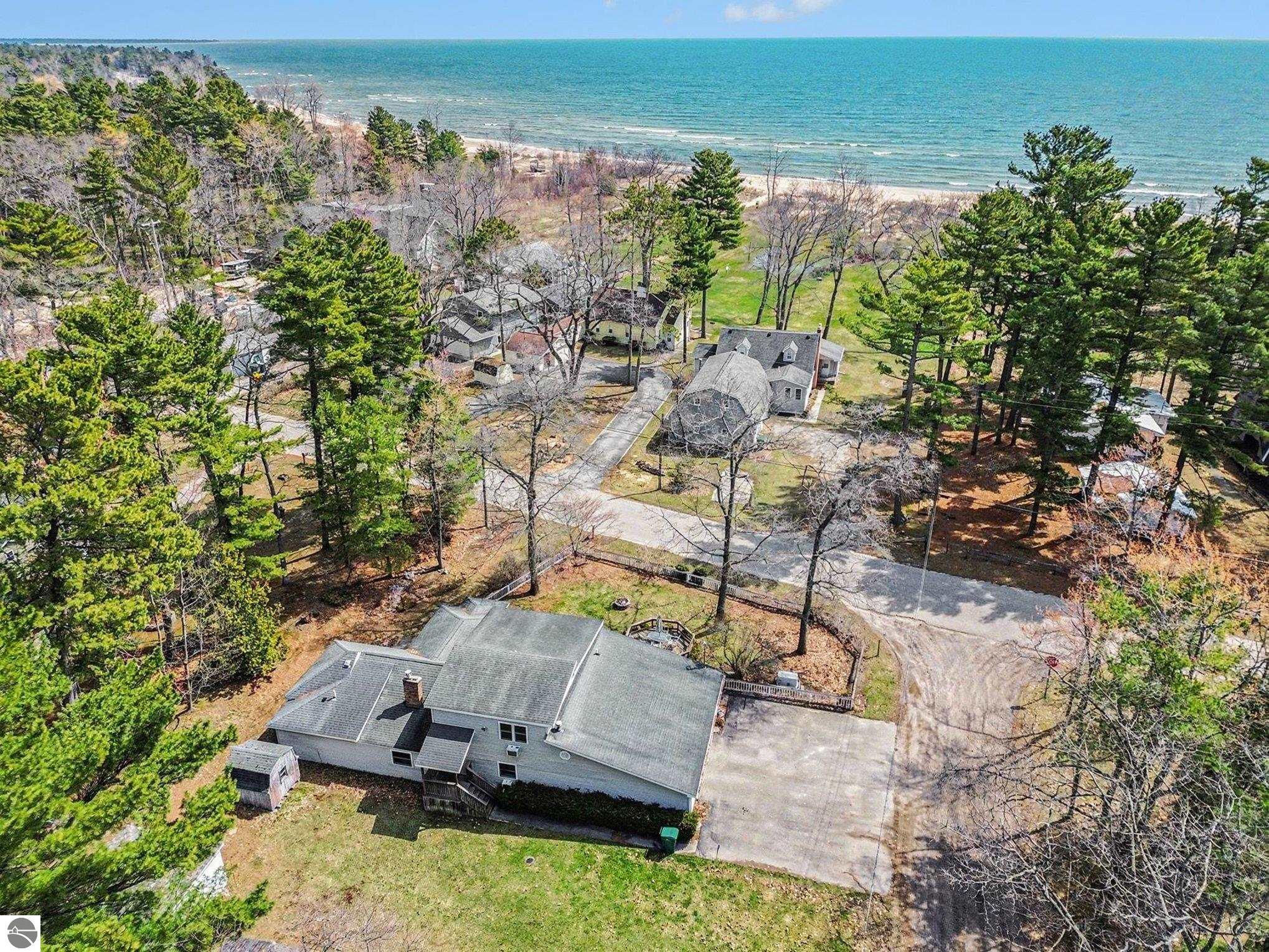 509 Huron Hills Drive, East Tawas, MI 48730 — Photo 2