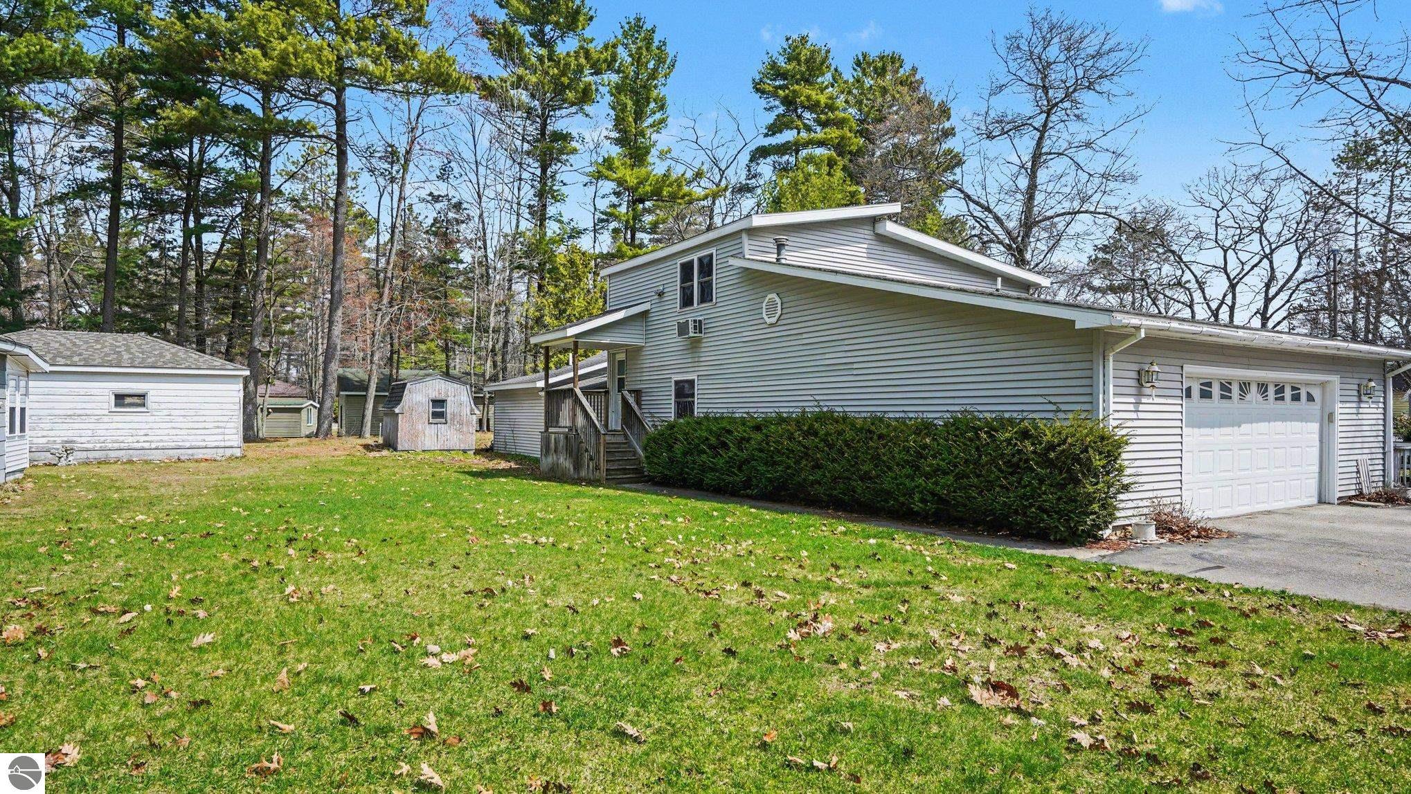 509 Huron Hills Drive, East Tawas, MI 48730 — Photo 4