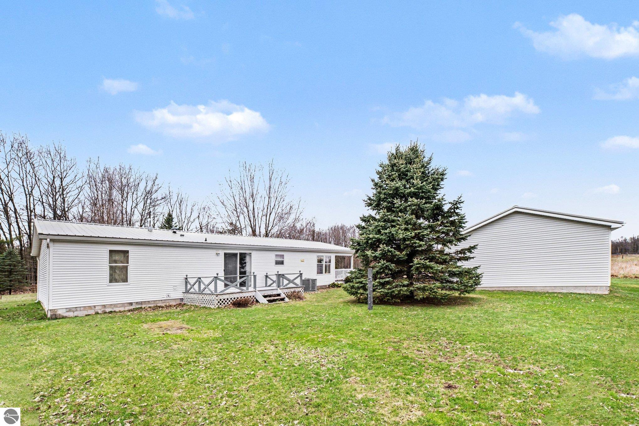 7915 S Curtis Road, MI 48858 — Photo 17